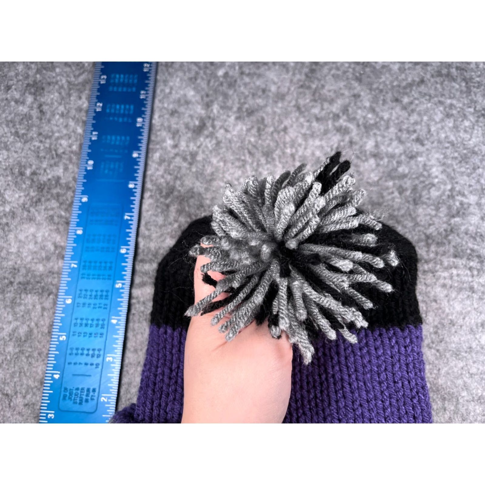 Vintage Beanie Toque Women One Size Purple Gray Stripe Knit 100% Acrylic Pom Winter Ski Size ONE SIZE - 4 Thumbnail
