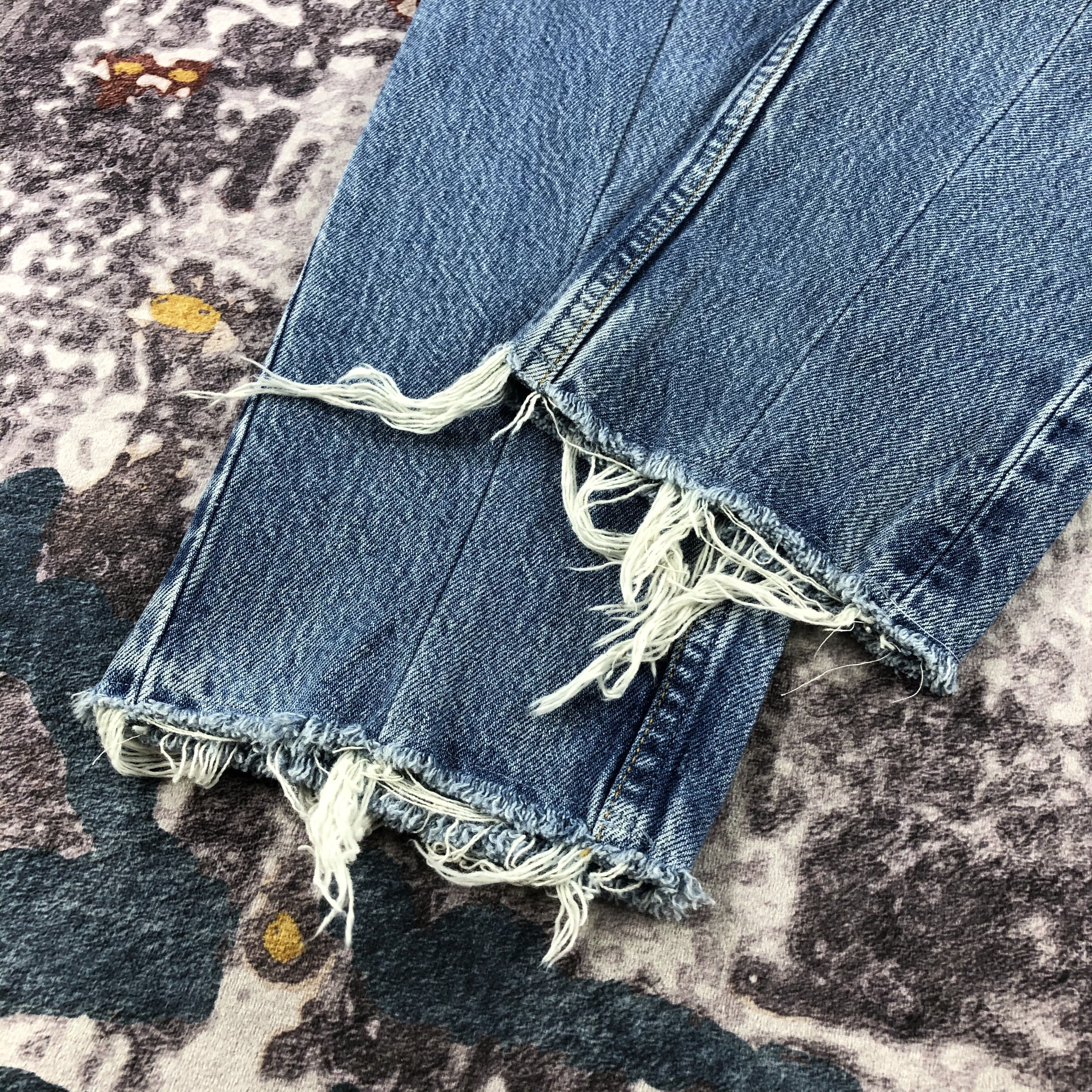 Levi's Vintage 90s Blue Wash Levis 501 Jeans-JM2401 Size US 35 - 4 Thumbnail