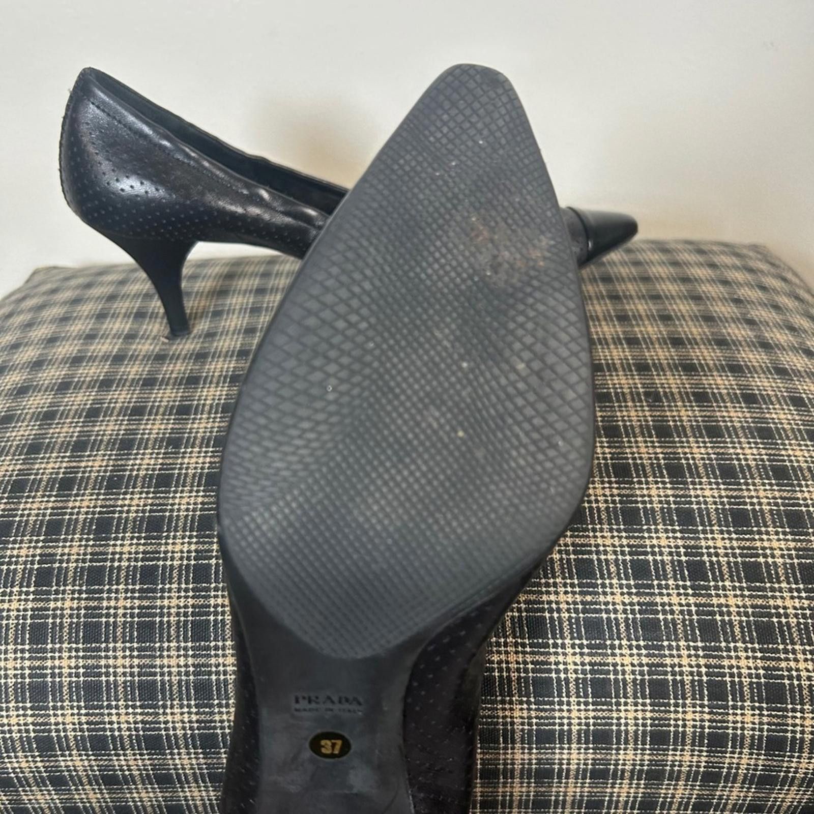 Prada Prada Black Leather Perforated Cap Toe Heels Pumps Size 37 Size US 7 / IT 37 - 6 Thumbnail