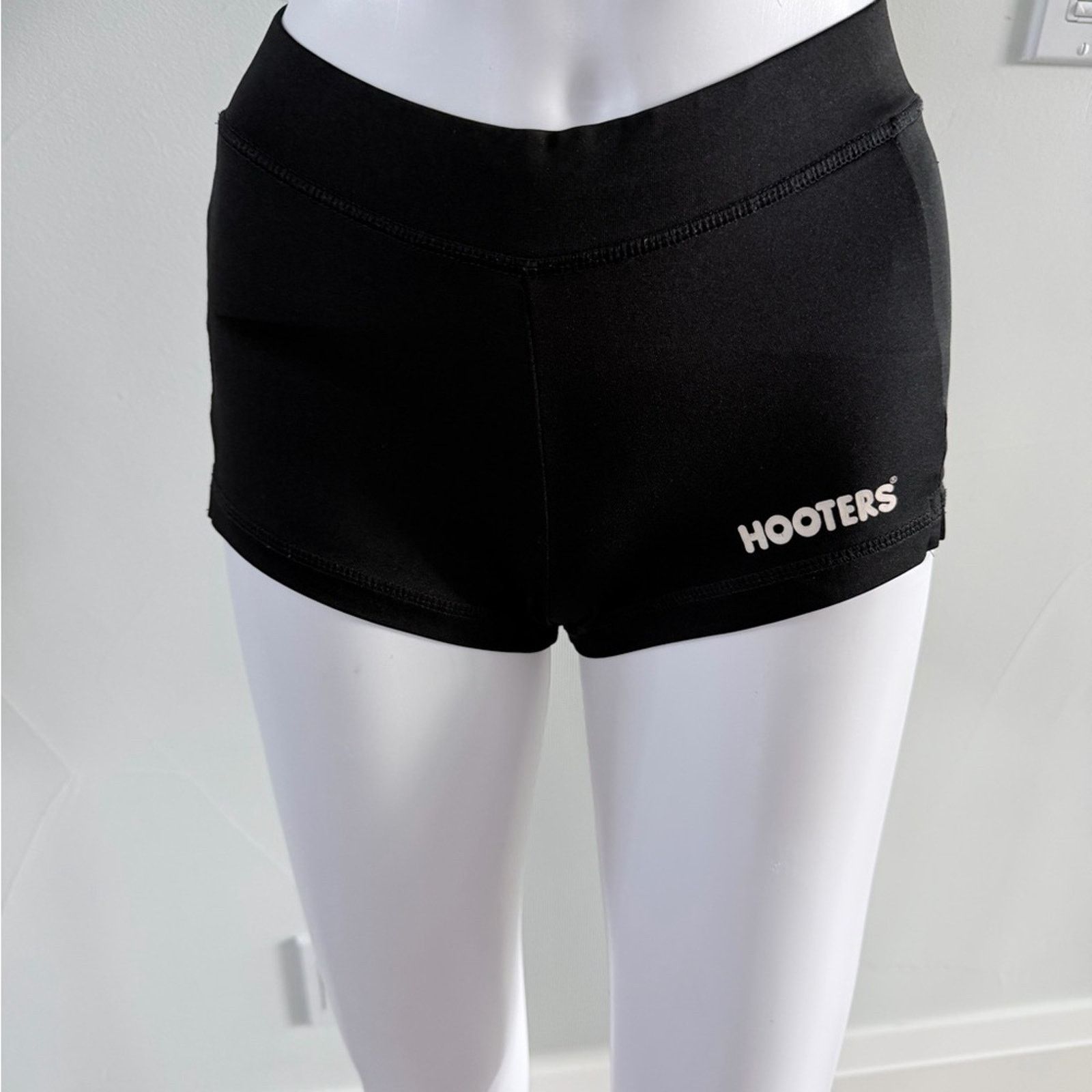 Other Hooters Women's Athletic Black Shorts size XS Size 25" / US 0 / IT 36 - 1 Thumbnail