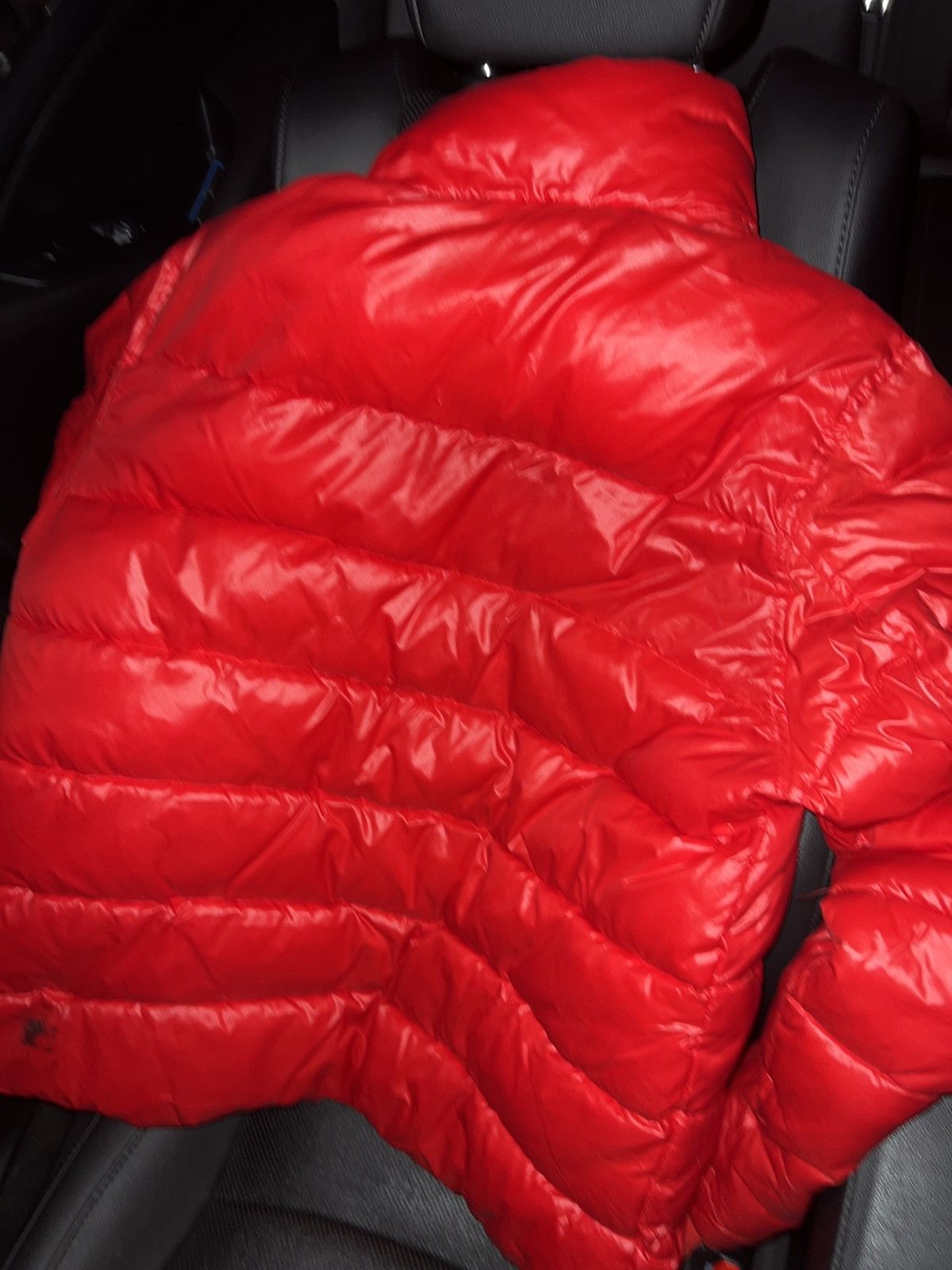 Guess Guess red puffer Size US L / EU 52-54 / 3 - 2 Thumbnail