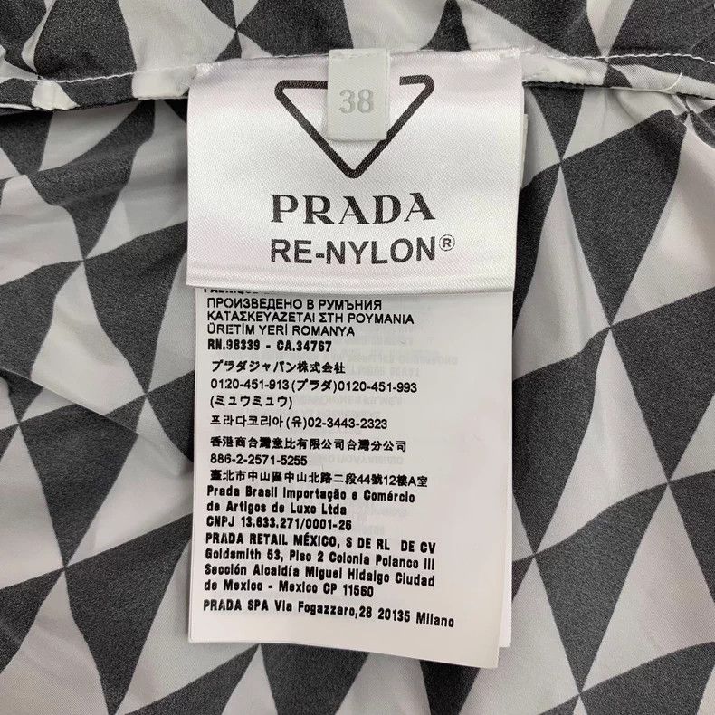Prada Prada 23 black and white colour block triangle printed hoo Size XS / US 0-2 / IT 36-38 - 7 Thumbnail