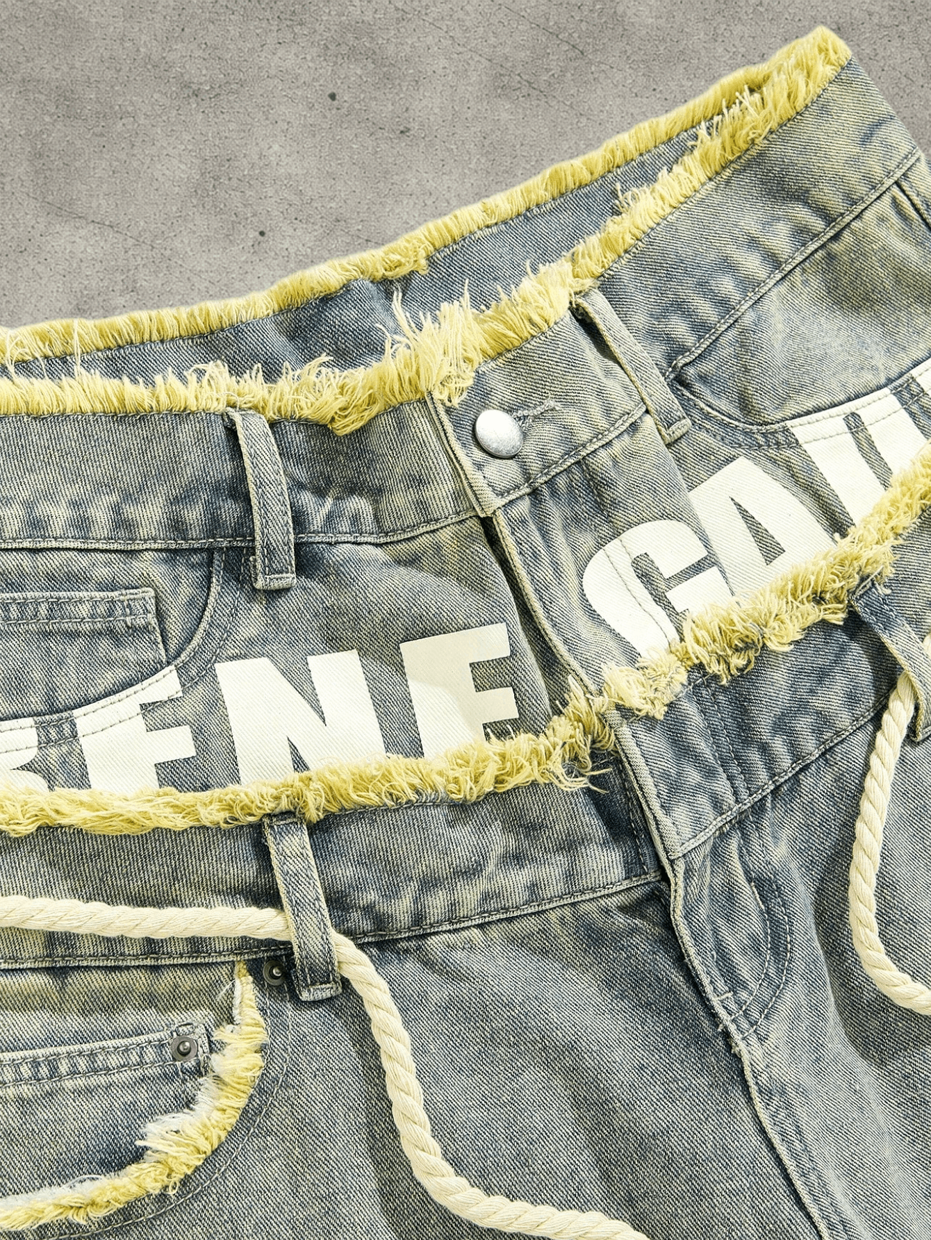 Jean Distressed Waistband shorts Size US 32 / EU 48 - 2 Thumbnail