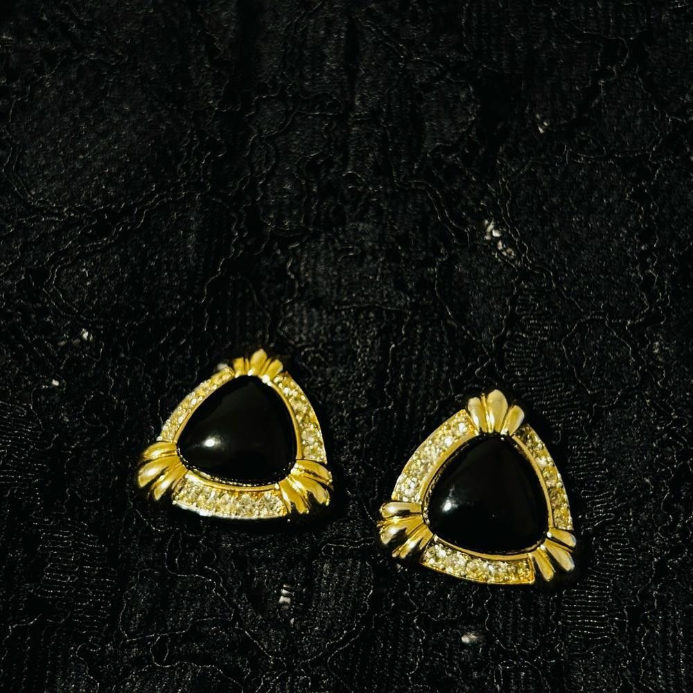 Designer Vintage Black Onyx and Gold Tone Clip On Earrings Size ONE SIZE - 1 Thumbnail