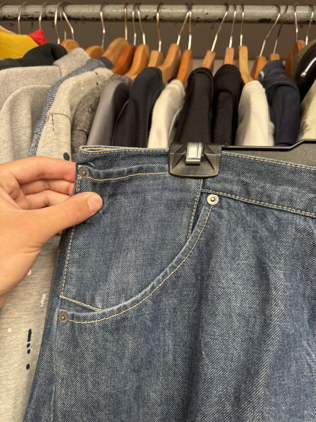 Levi's Vintage Levis Engineered Cinch Back Loose Fit Denim Jeans Size US 32 / EU 48 - 10 Thumbnail