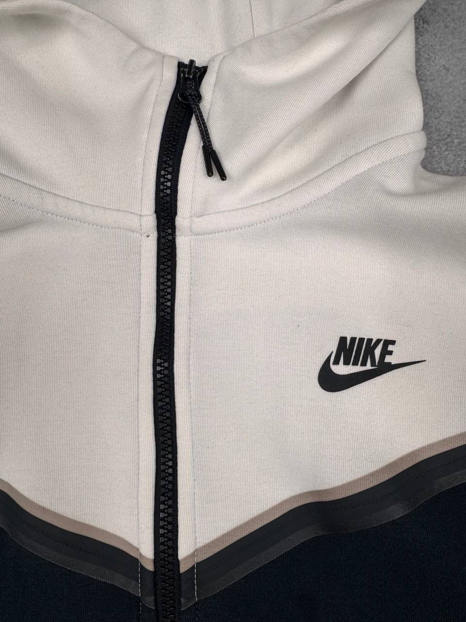 Nike Nike Men Tech Fleece Zip Hoodie Black White Grey Size Medium Size US M / EU 48-50 / 2 - 5 Thumbnail