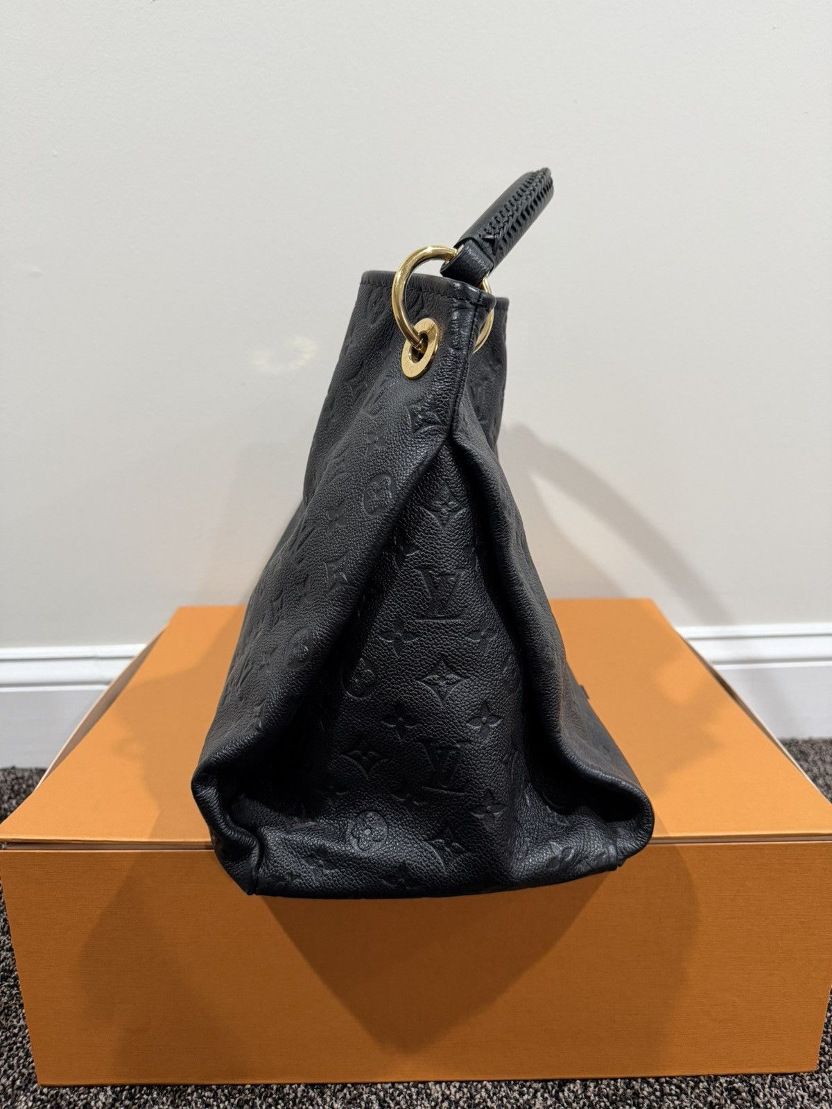 Louis Vuitton Louis Vuitton Artsy MM Bag Black Monogram Empreinte Leather Size ONE SIZE - 3 Thumbnail