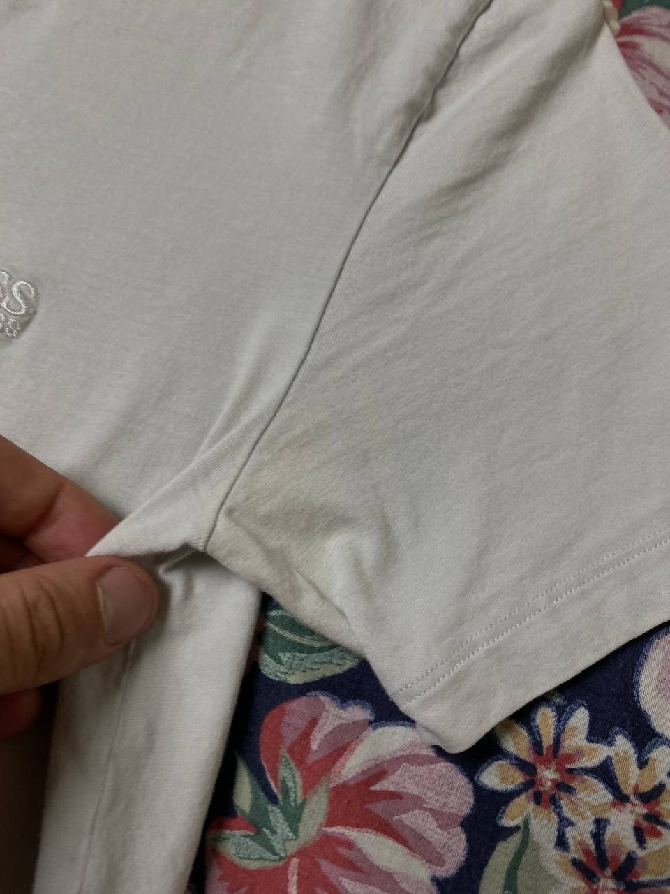 Hugo Boss × Vintage Hugo Boss T-Shirt Mens S Short Sleeve White Size US S / EU 44-46 / 1 - 14 Thumbnail