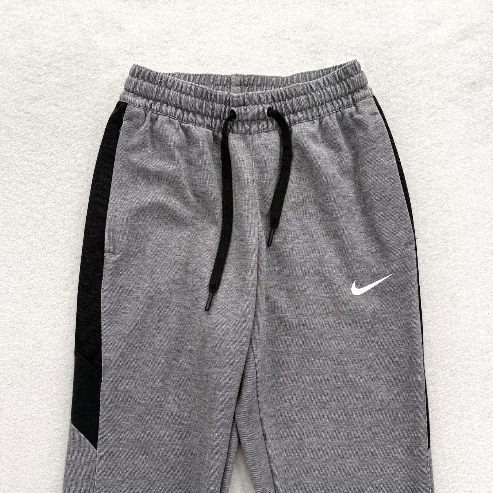 Nike Nike Dri-Fit Pants Mens XS Gray French Terry Joggers Slim Tapered Pockets Zip Pocket Athletic Gym Running Jogging Size US 27 - 2 Thumbnail