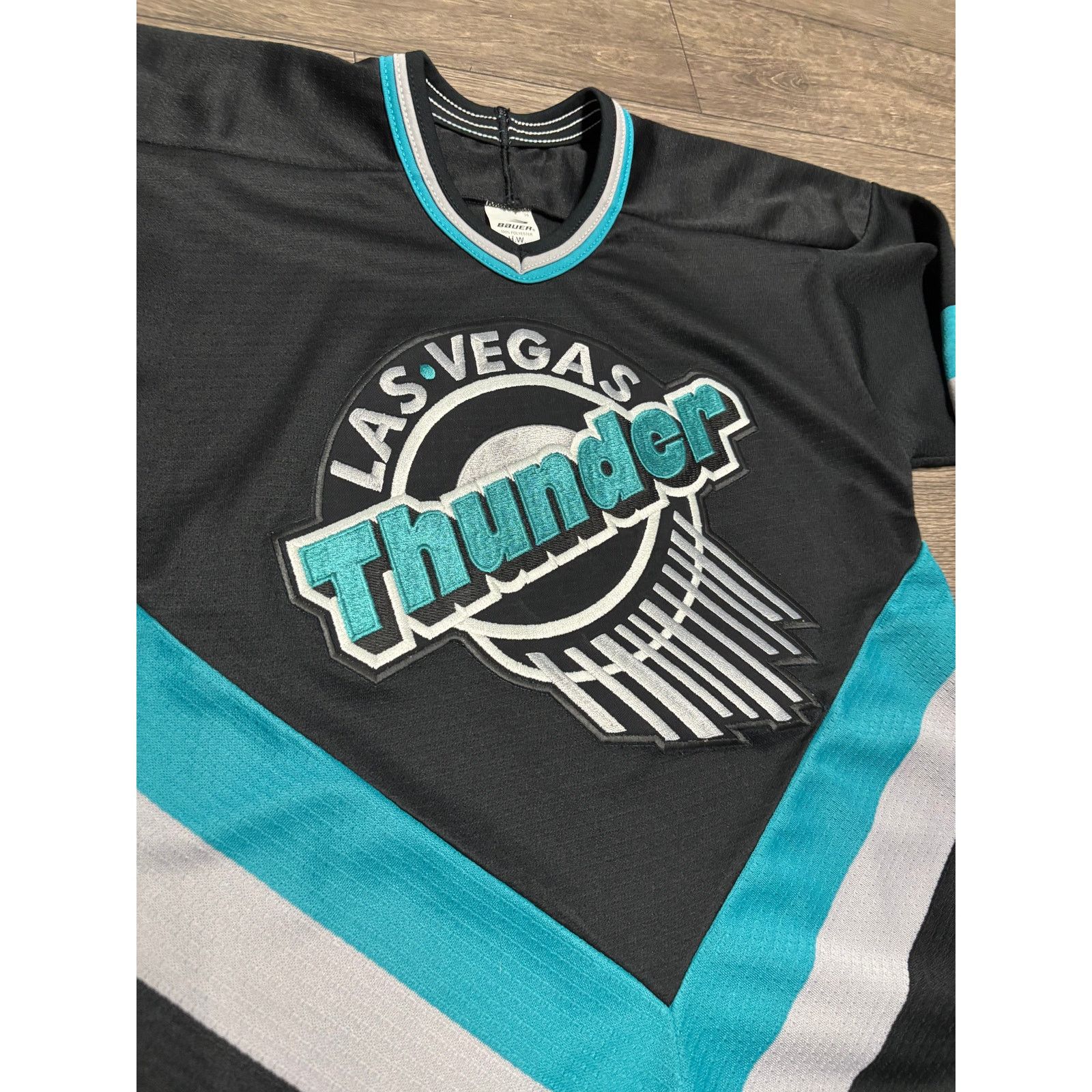 Vintage VTG Las Vegas Thumder Hockey Jersey Youth Sz L/XL 90s Blue Size US XL / EU 56 / 4 - 2 Thumbnail