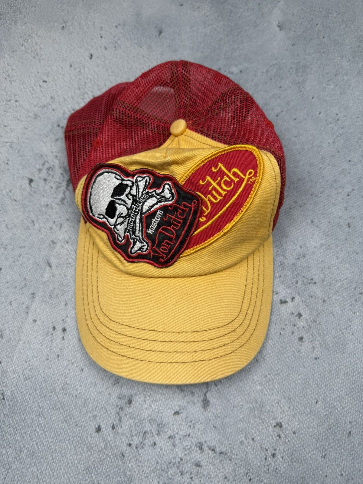 Von Dutch Vintage Von Dutch Skull Patch Red Yellow Mesh Trucker Cap Size ONE SIZE - 7 Thumbnail