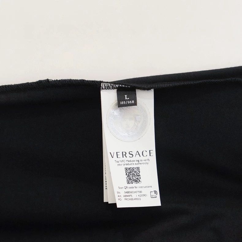 Other Versace Classic print black and gold medusa men's T-shirt Size US L / EU 52-54 / 3 - 7 Thumbnail