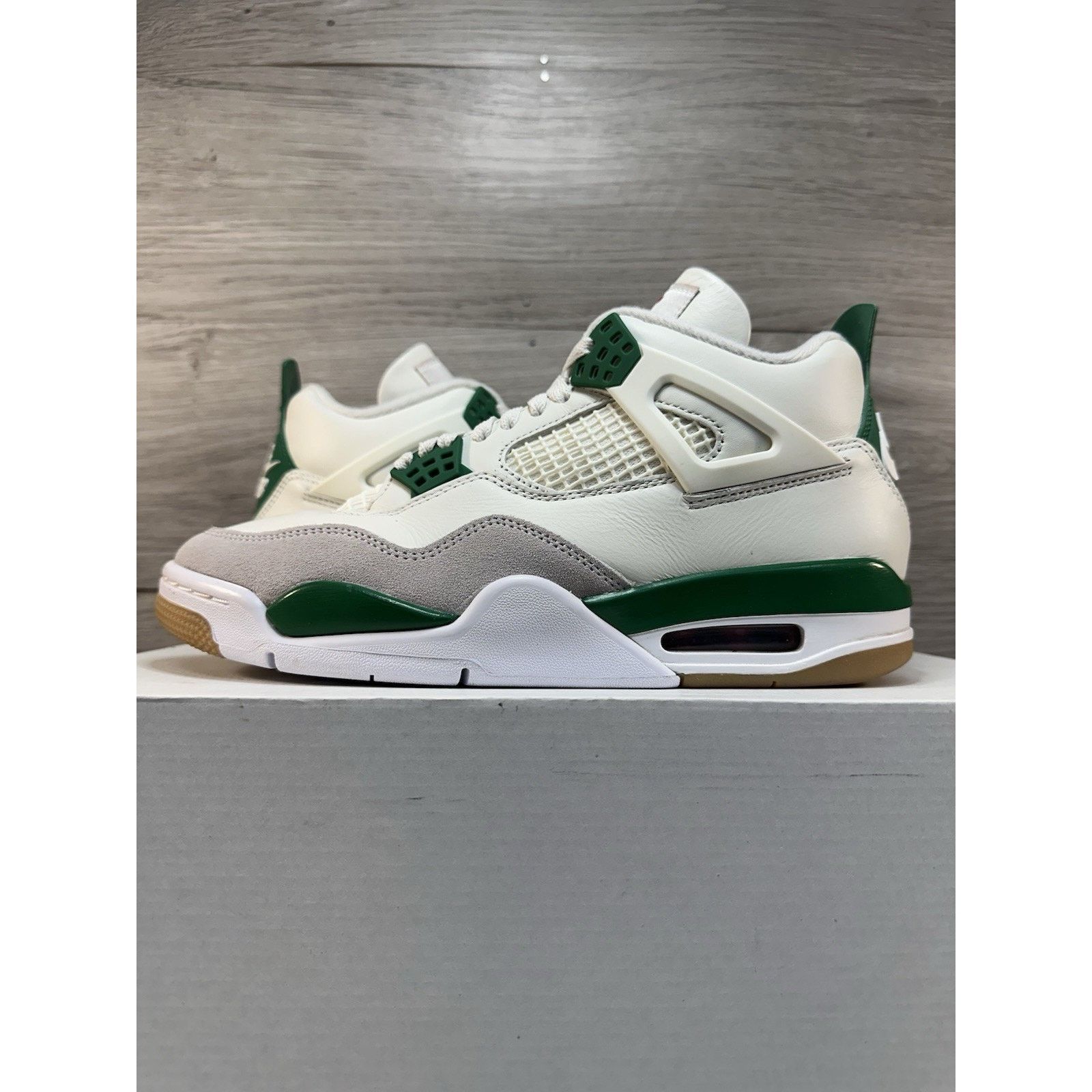 Jordan Brand Jordan 4 Retro SP x Nike SB Pine Green - Size 8 Size US 8 / EU 41 - 1 Thumbnail