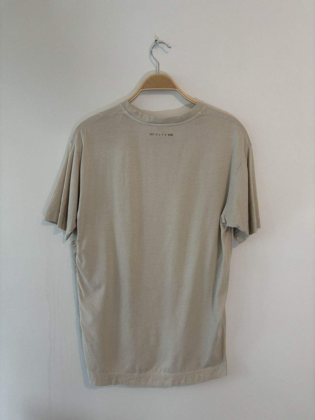 1017 ALYX 9SM 1017 Alyx 9SM Concealed Pocket T-Shirt Size US M / EU 48-50 / 2 - 2 Thumbnail