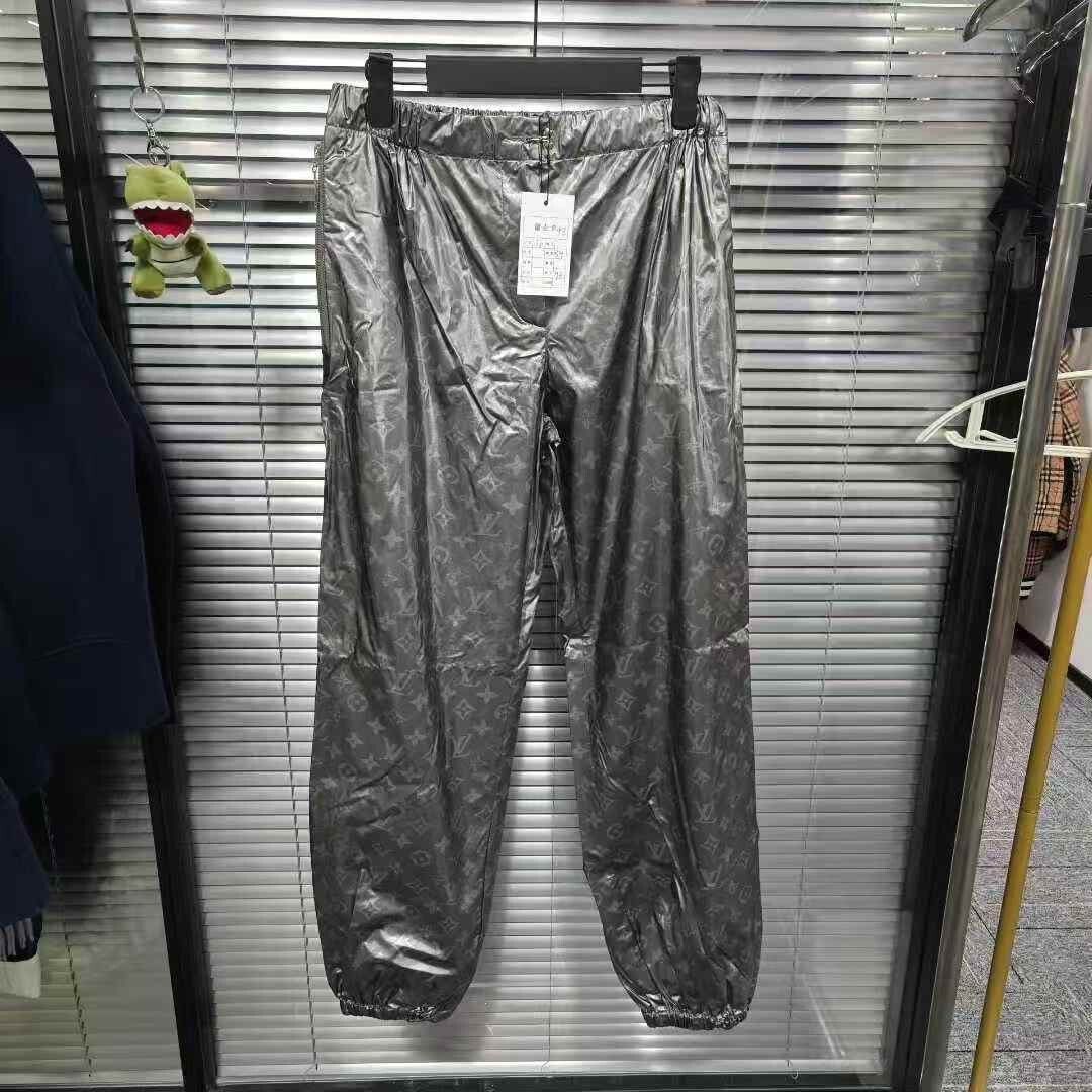Louis Vuitton Louis Vuitton Silver Monogram Sweatpants Size 36" / US 14 / IT 50 - 1 Thumbnail