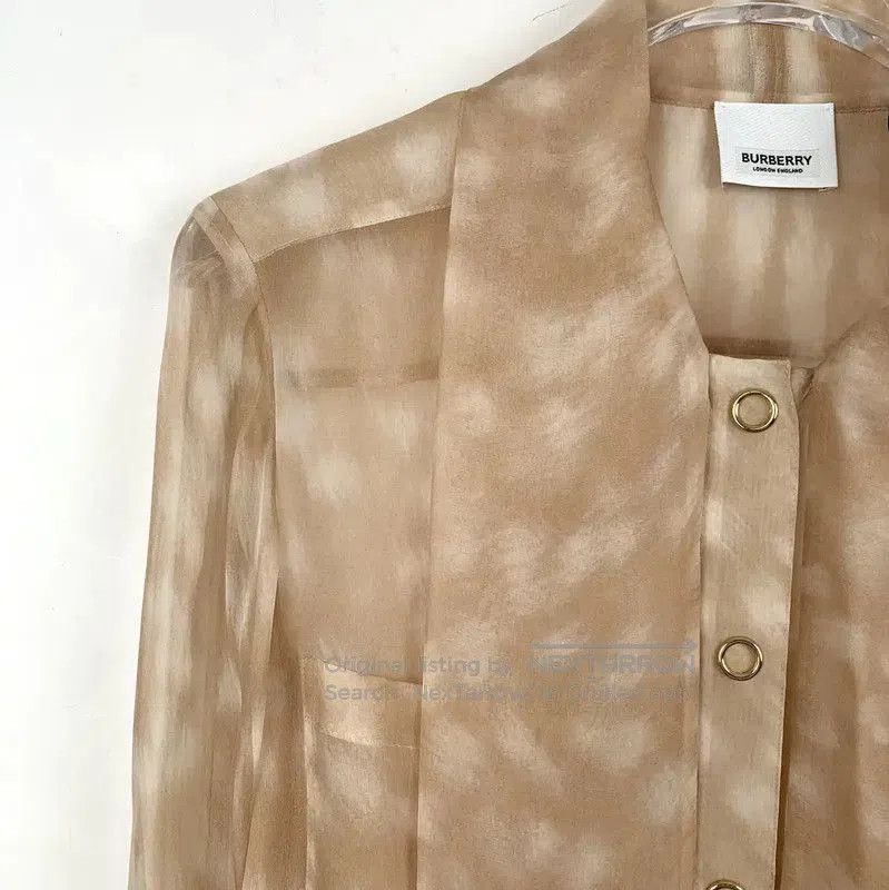 Burberry Burberry Silk Shirt in Light Brown. Size XS / US 0-2 / IT 36-38 - 3 Thumbnail