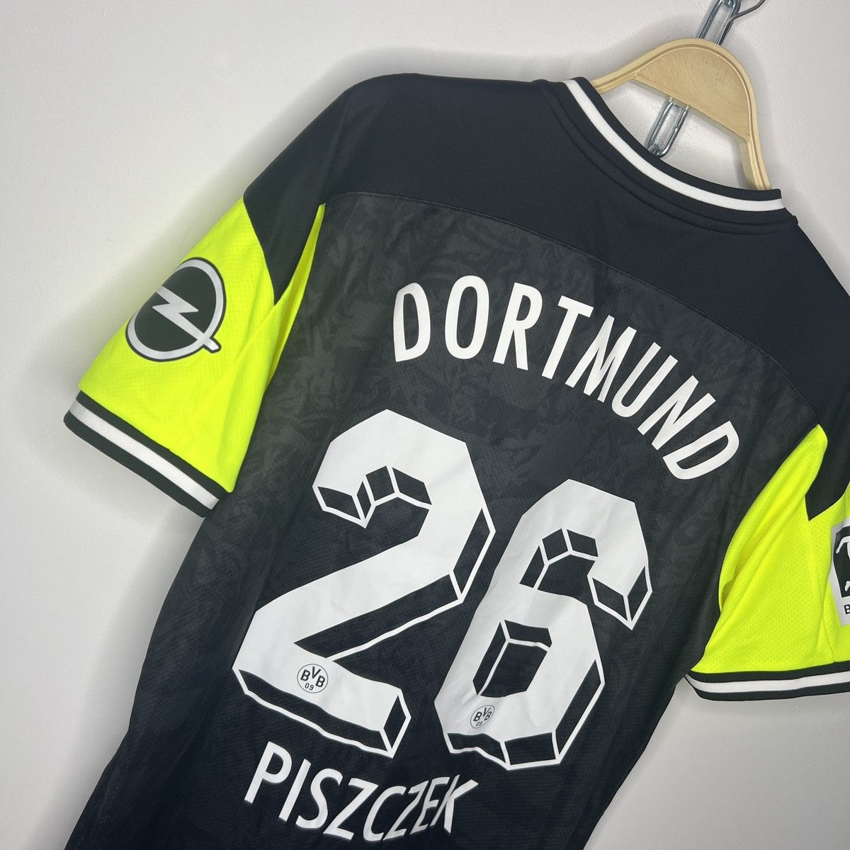 Puma Piszczek #26 Tshirt Jersey 2020 2021 Shirt Bundesliga Size US L / EU 52-54 / 3 - 13 Thumbnail