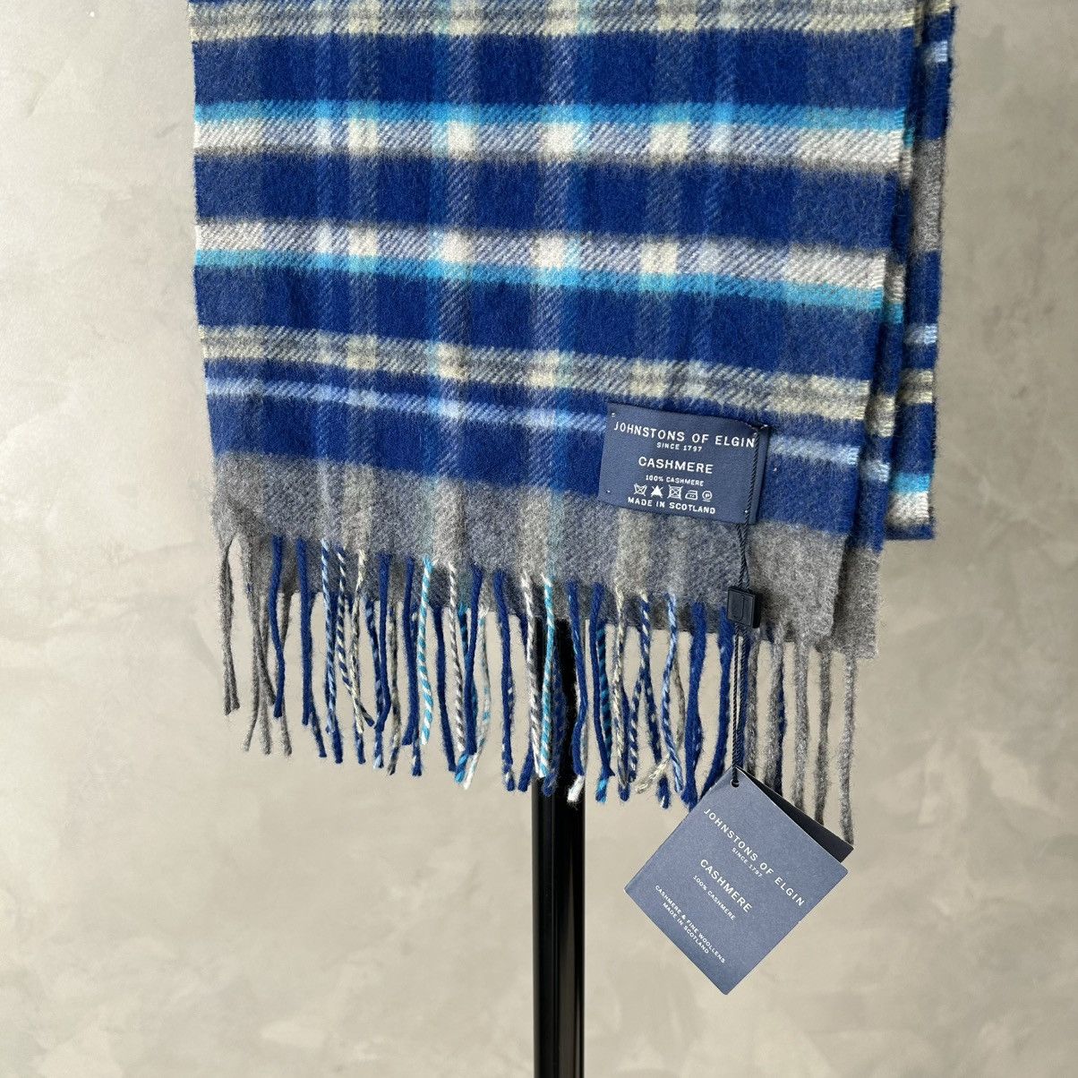 Johnstons Of Elgin NWT! Johnston Of Elgin 100% Cashmere Tartan Scarf Size ONE SIZE - 2 Thumbnail