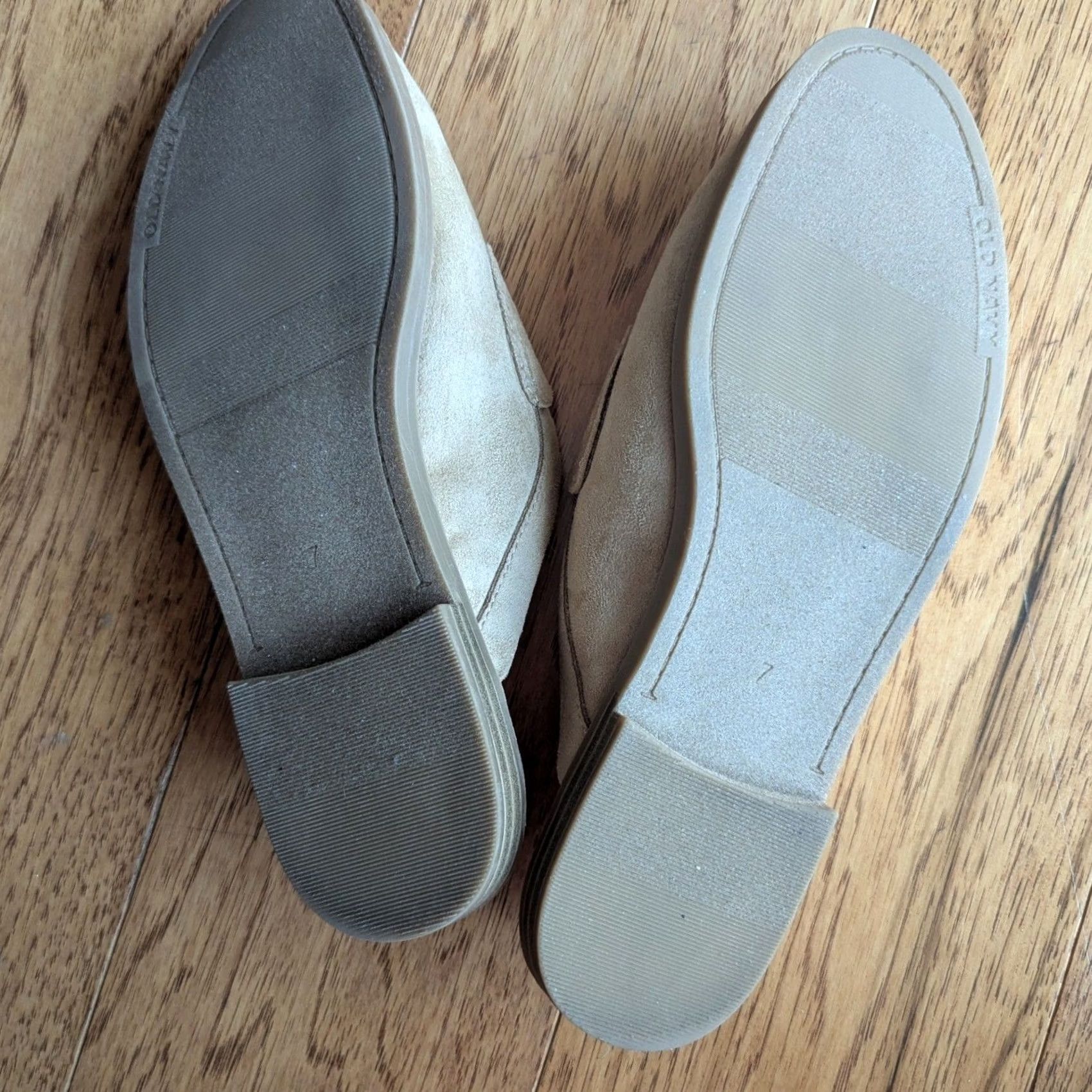 Old Navy Old Navy Sand Beige Vegan Suede Loafer Mule Flats Womens Sz 7 Minimalist Preppy Size US 7 / IT 37 - 6 Thumbnail