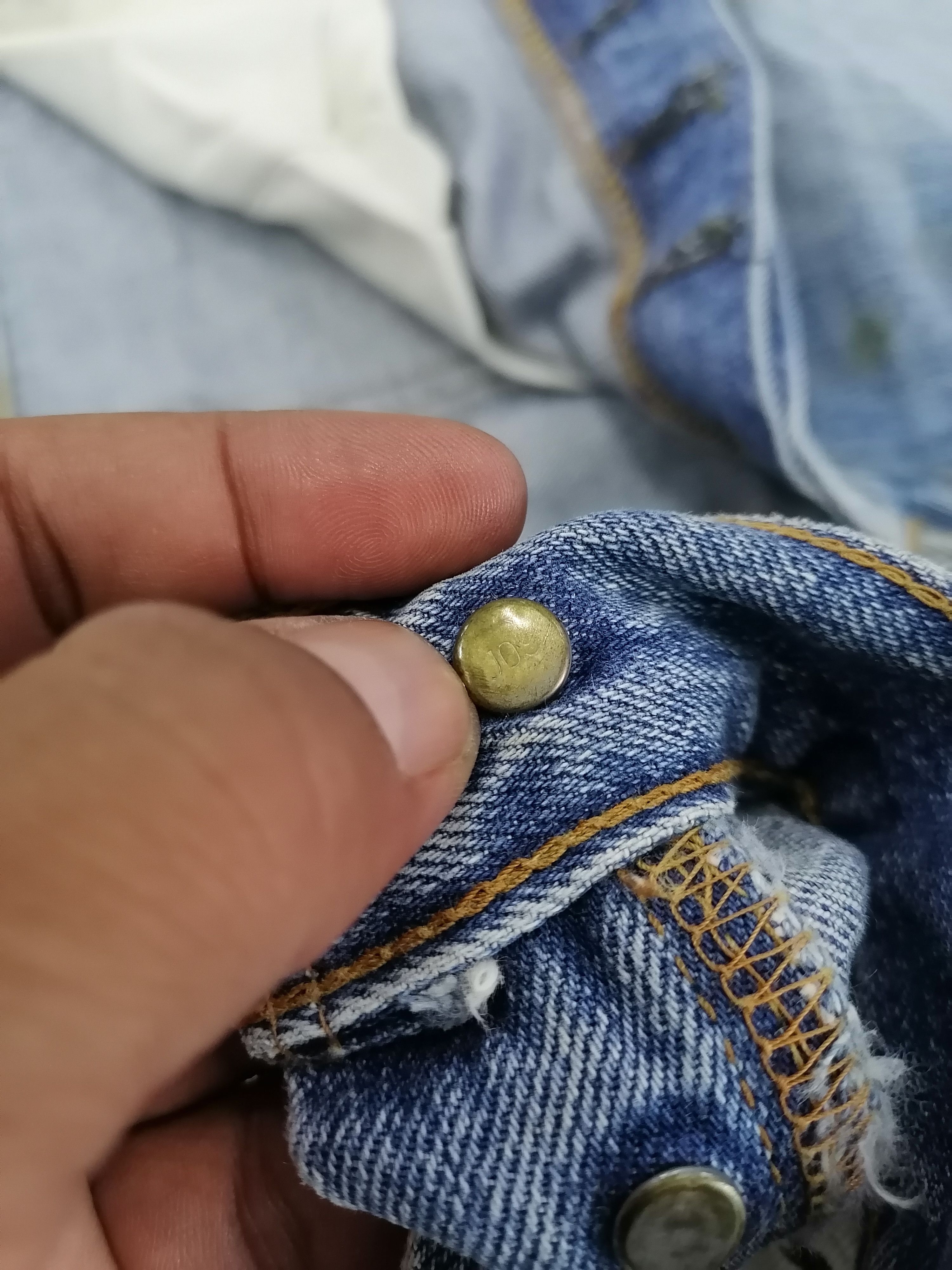 Levi's Vintage Clothing × Vintage Vintage Levi's 501 Top Button J09 Distressed Denim Pants Size US 34 / EU 50 - 6 Thumbnail