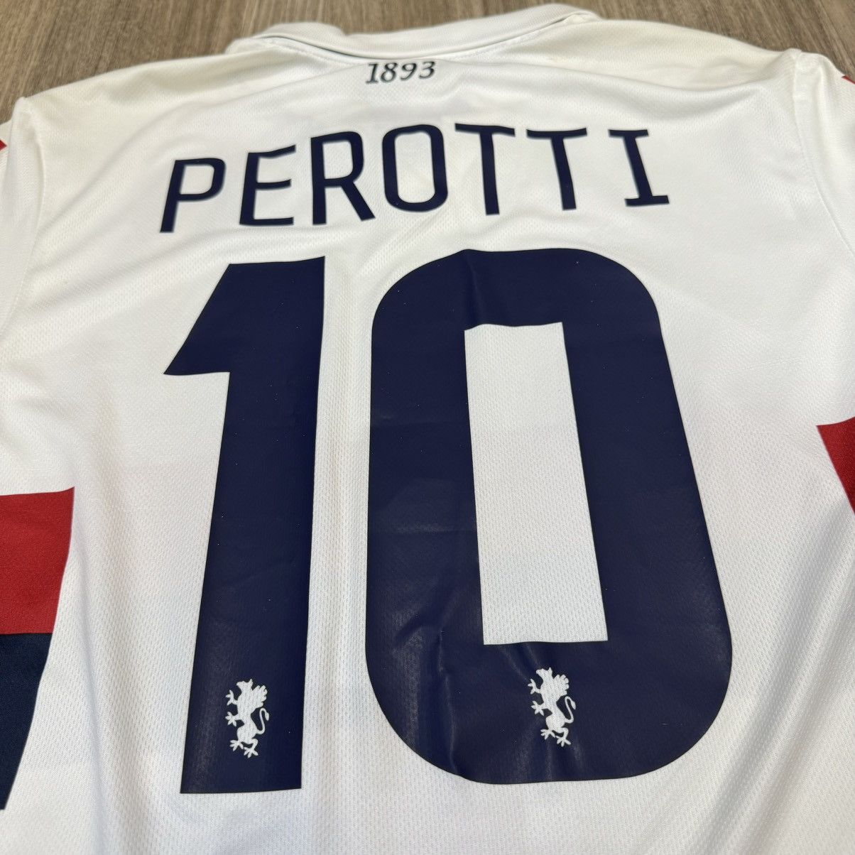 Lotto Sport Genoa 14/15 away shirt #10 Perotti (bnwt) Size US M / EU 48-50 / 2 - 4 Thumbnail