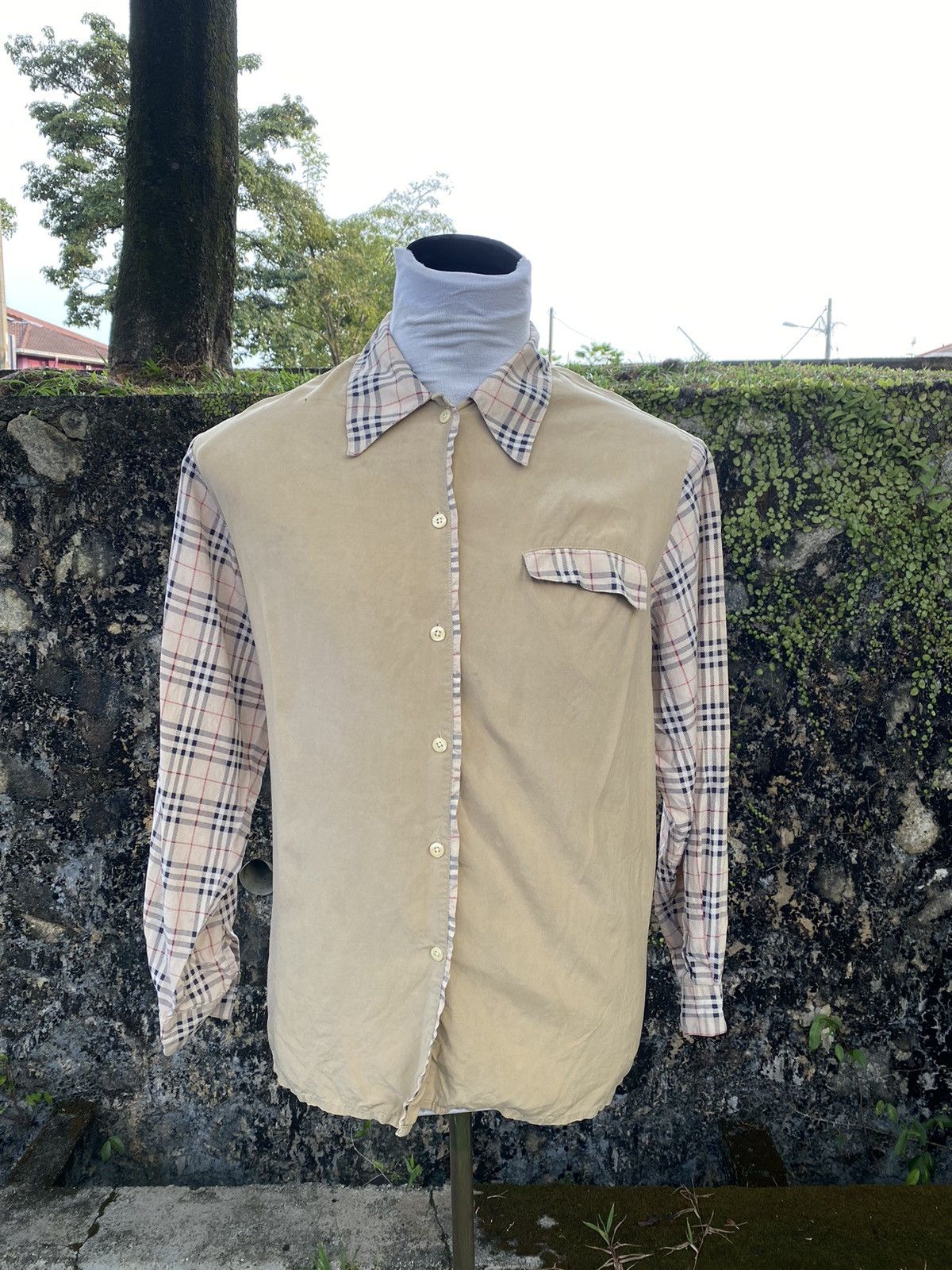 Burberry Last Drop!! Vintage Burberry Nova check Silk Shirt Size US M / EU 48-50 / 2 - 2 Thumbnail