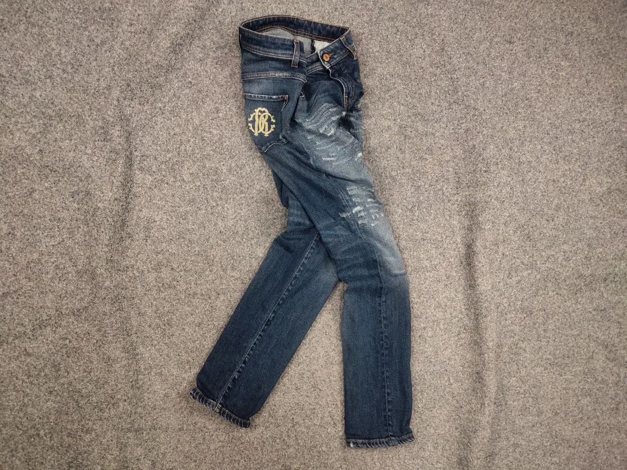 Roberto Cavalli Vintage Roberto Cavalli Design Logo Distressed Denim Jeans Size 42" / US 20 - 1 Thumbnail