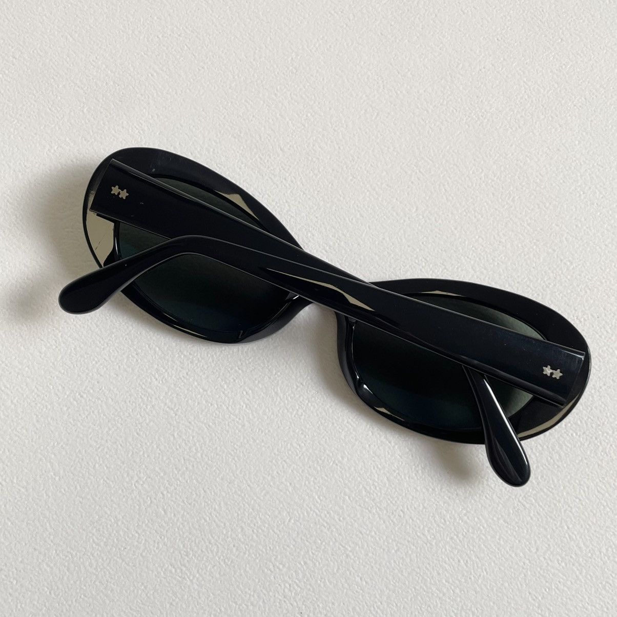 Cutler and Gross 70’s Style Black Oval ‘Cat Eye’ Sunglasses Size ONE SIZE - 13 Thumbnail