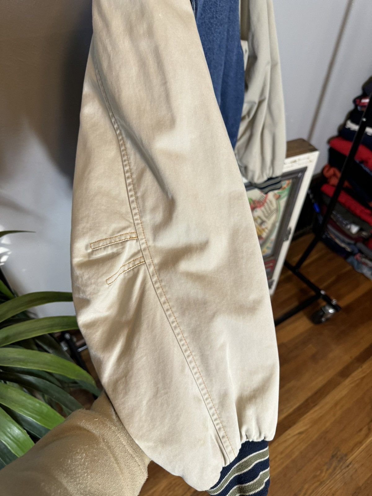 Vintage Vintage College City Beverage Two Tone Denim Jacket Size US L / EU 52-54 / 3 - 4 Thumbnail