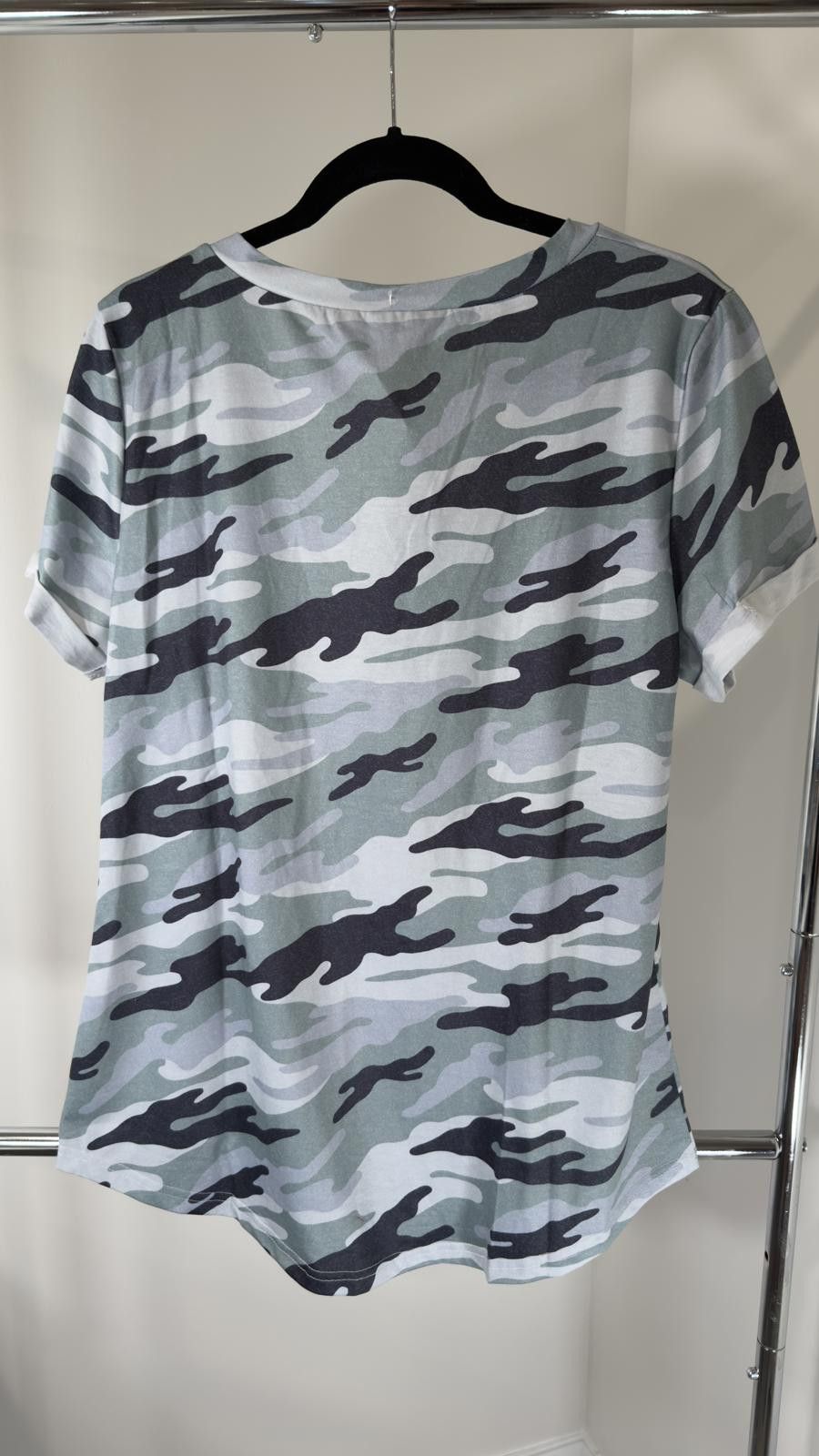 Designer Camo Print V-Neck T-Shirt - Stylish & Comfortable Size L / US 10 / IT 46 - 2 Thumbnail