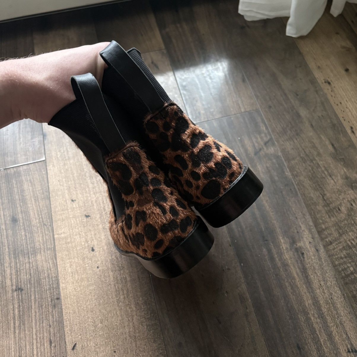 Christian Louboutin Christian Louboutin Chelsea Leopard boots Size US 9 / IT 39 - 5 Thumbnail