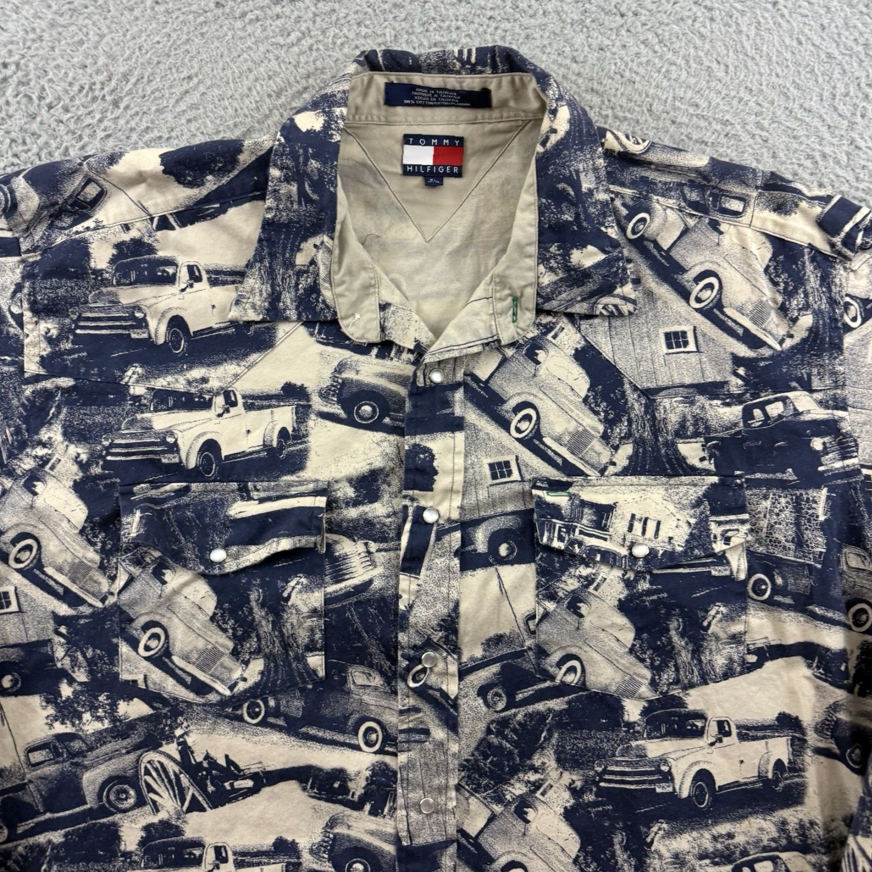 Tommy Hilfiger VINTAGE Tommy Hilfiger Shirt Men XL Car Print 90s Classic Pearl Snap Long Sleeve Blue Cotton Graphic Print Cars Mens XL Blue Size US XL / EU 56 / 4 - 3 Thumbnail