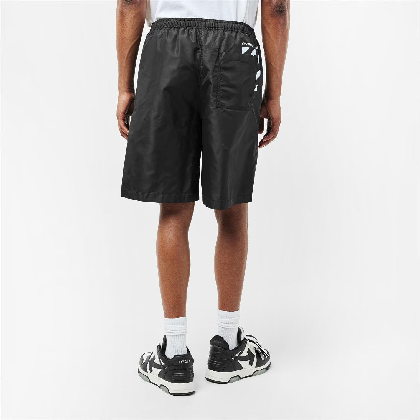 Off-White o1g2r1mq0326 Swim Shorts in Black Size US 28 / EU 44 - 3 Thumbnail