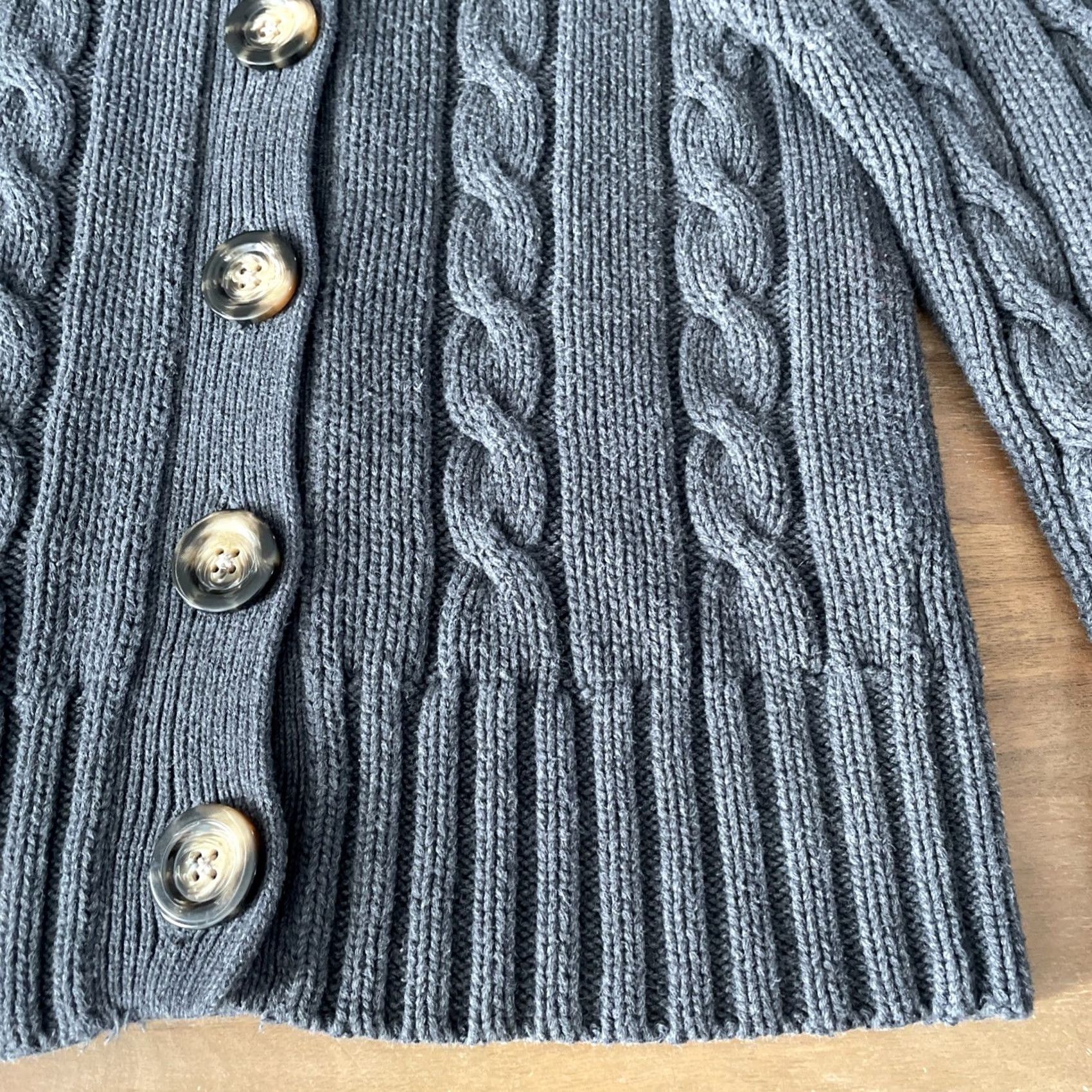 Old Navy VINTAGE Old Navy Cardigan Sweater Womens M Gray Cable Knit Cropped Button Y2K Size M / US 6-8 / IT 42-44 - 4 Thumbnail