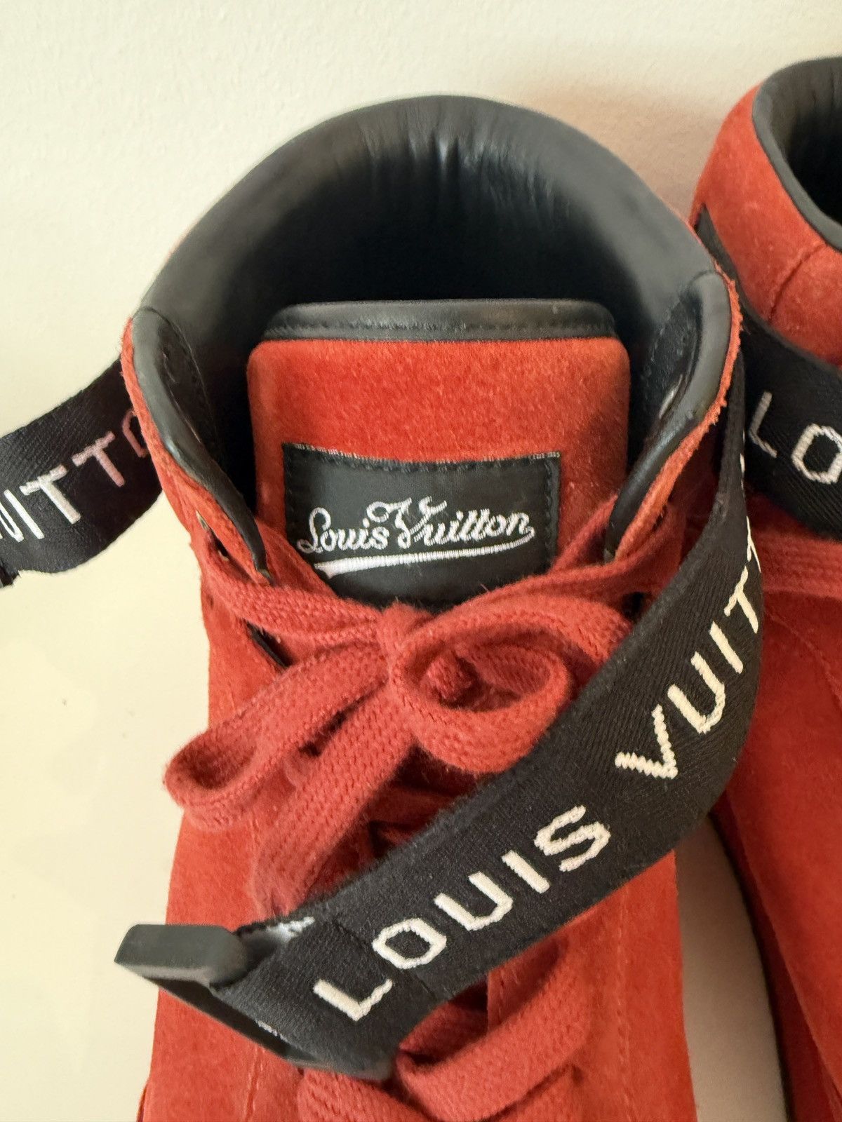 Louis Vuitton Louis Vuitton Red Suede High-Top sneakers Size US 11.5 / EU 44-45 - 6 Thumbnail