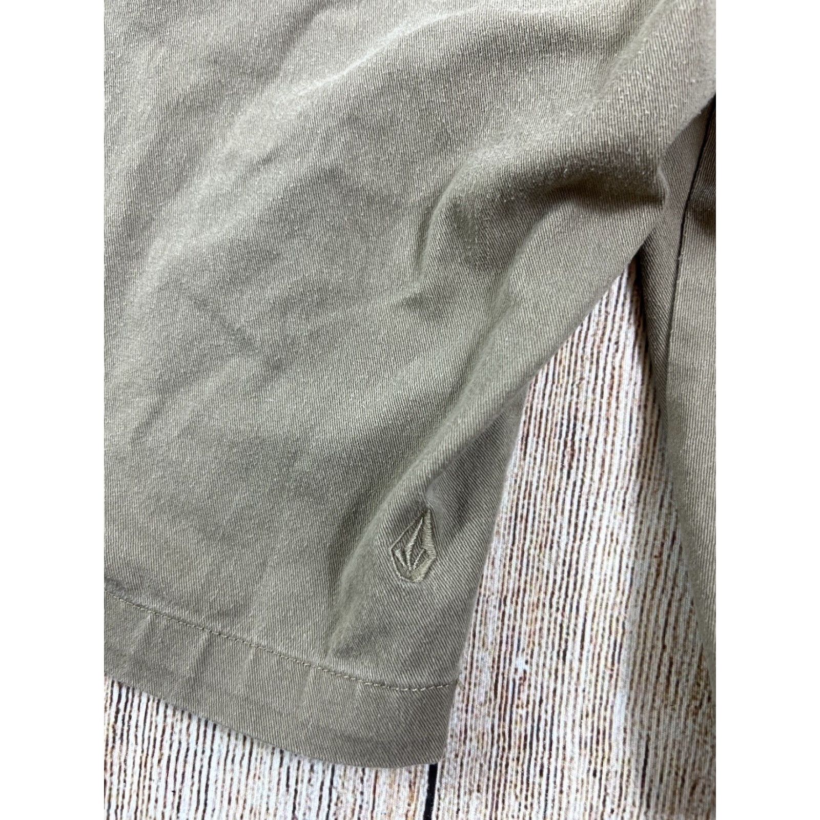 Volcom Volcom Mens Stone Surf Skate Shorts Brown 38 Chino Cotton Regular Size 38 Mens Good Condition Size US 38 / EU 54 - 7 Thumbnail