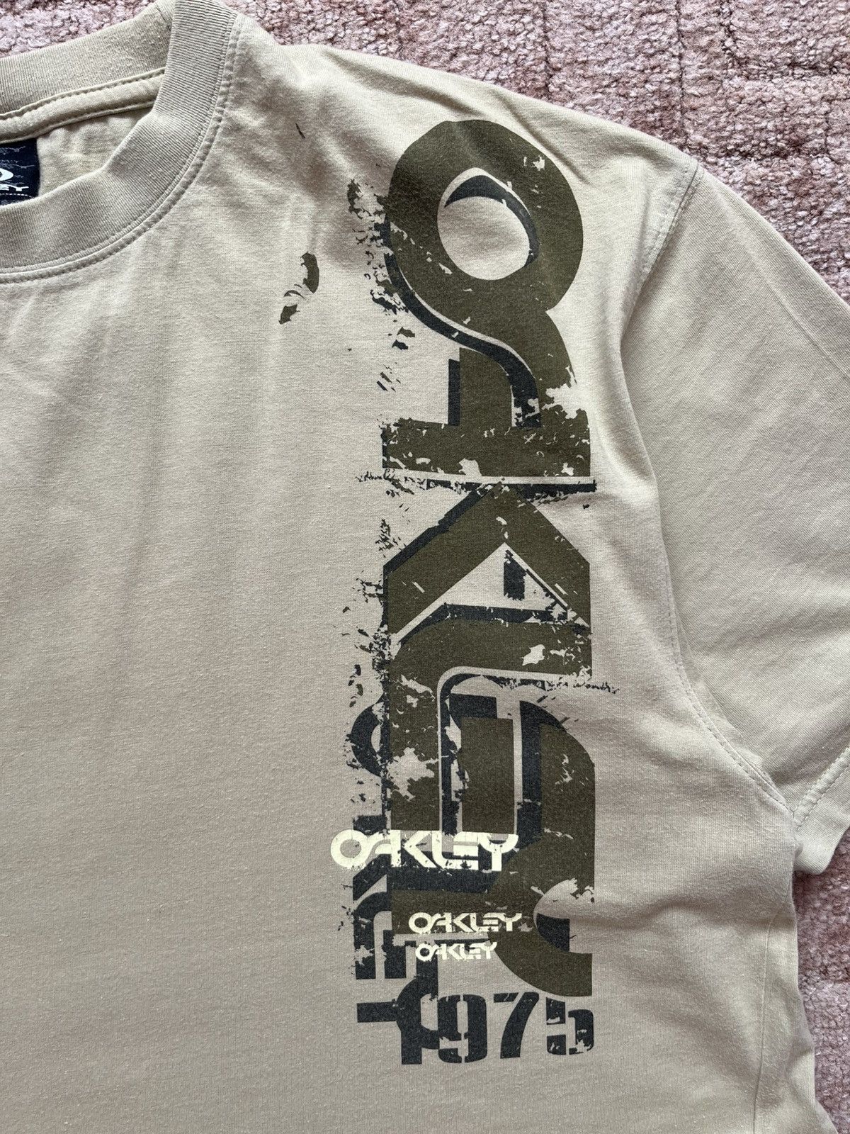 Oakley Vintage Oakley Rare Archive Streetwear 00's Big Logo Tee Size US XL / EU 56 / 4 - 3 Thumbnail