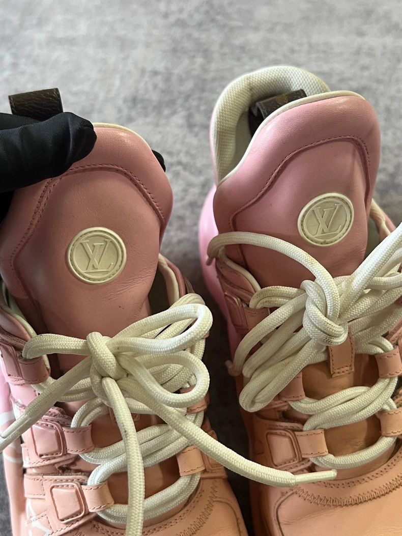 Louis Vuitton Louis Vuitton size 36.5 Pink gradient logo dad shoes Size US 5 / EU 37 - 4 Thumbnail