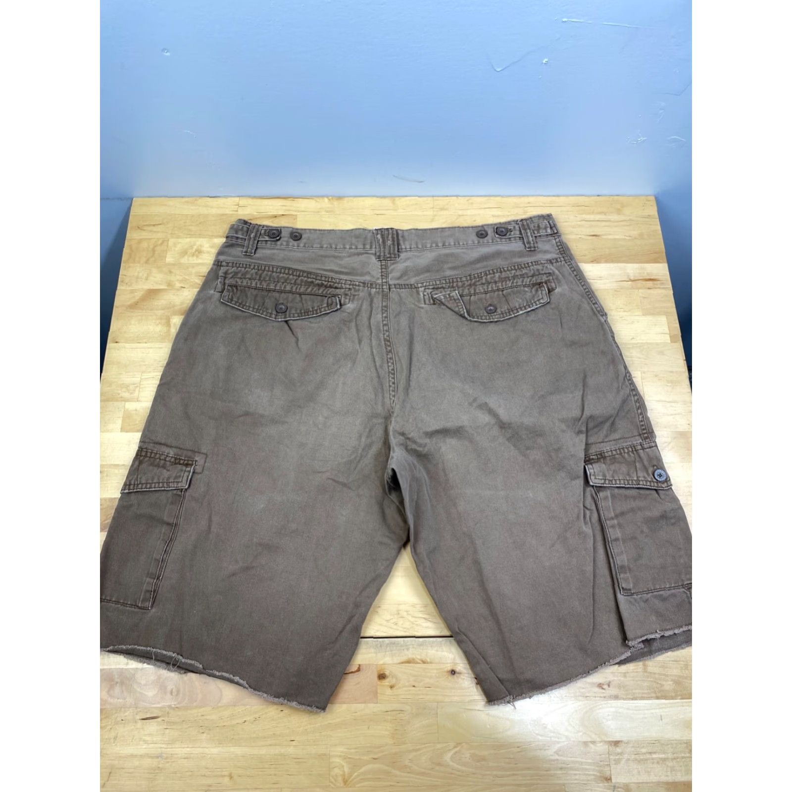 Ocean Pacific Ocean Pacific Cargo Shorts Mens 38 Brown Cotton 12" Inseam Casual Beach Size US 38 / EU 54 - 5 Thumbnail