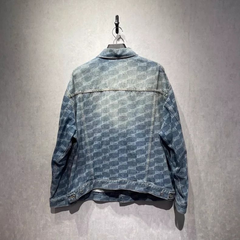 Balenciaga Balenciaga Double B logo full print denim jacket Size US XS / EU 42 / 0 - 2 Thumbnail