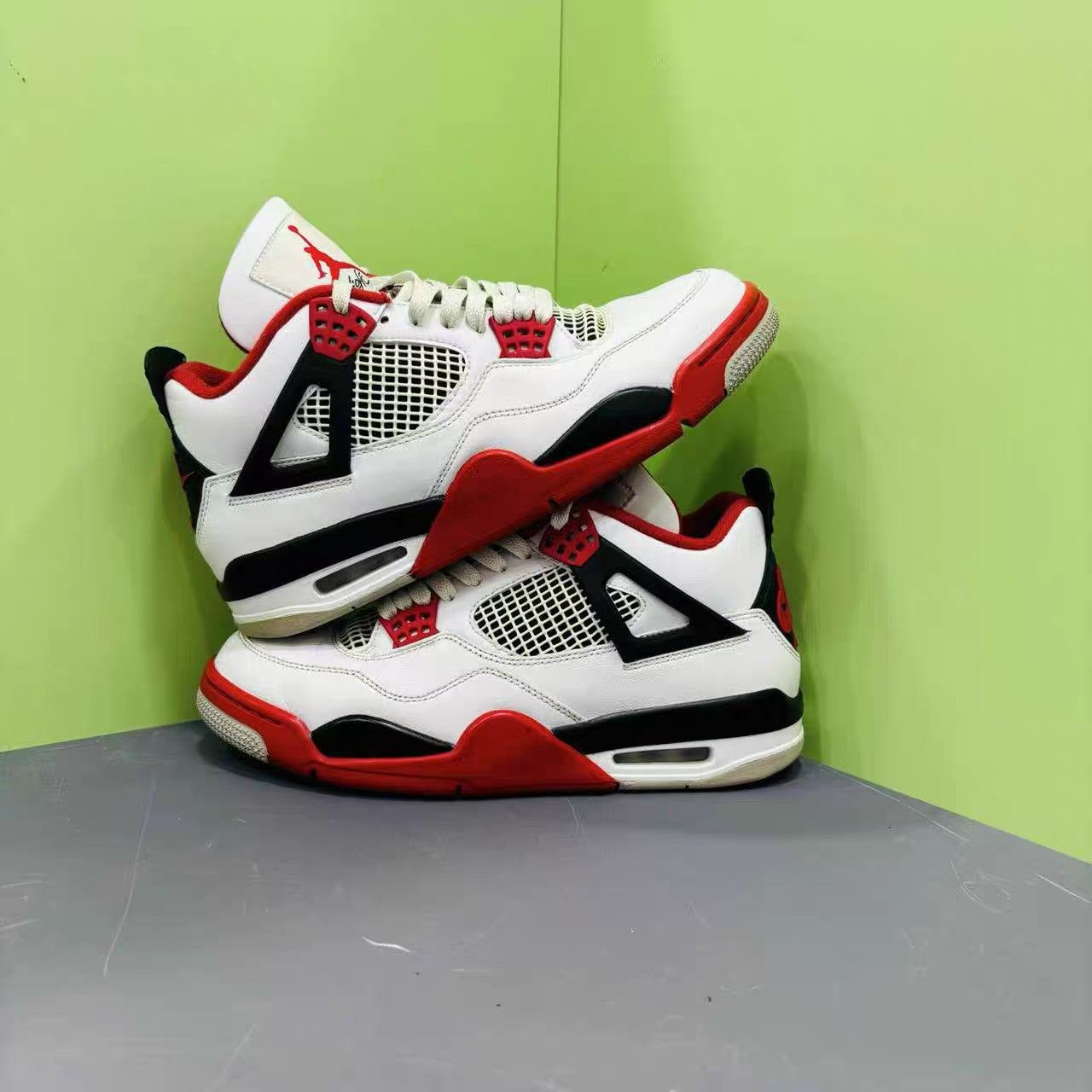 Jordan Brand Air Jordan 4 Retro Fire Red K15 Size US 9.5 / EU 42-43 - 4 Thumbnail