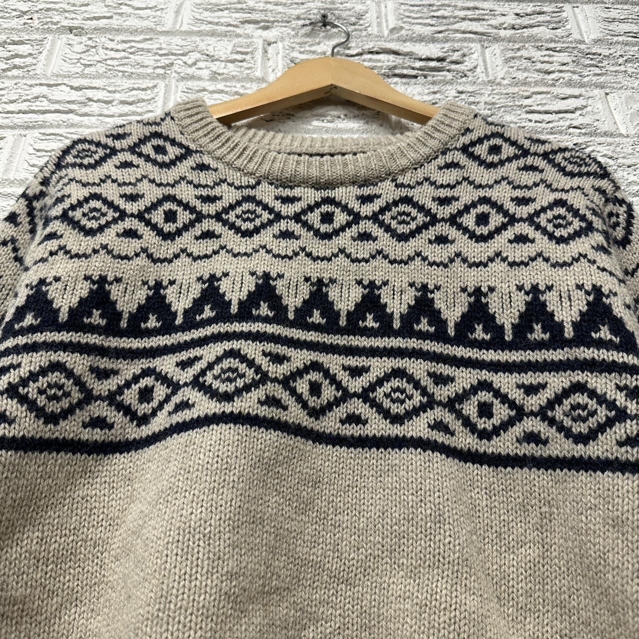 Vintage Vintage Wallace and Barnes 100% Wool Aztec Sweater Large Size US L / EU 52-54 / 3 - 1 Thumbnail