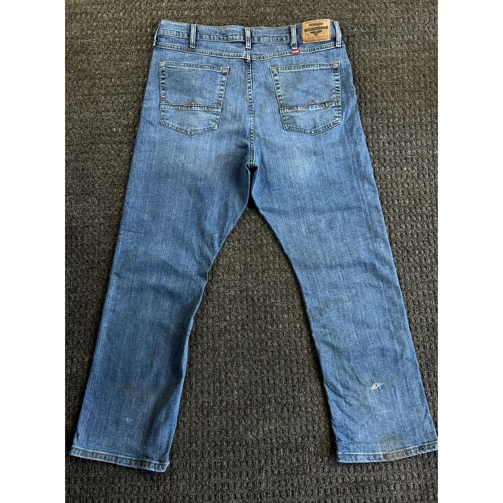 Wrangler Wrangler Relaxed Boot Jeans 36 x 30 Denim Cotton Blue 5-Pocket Wrangler Mens Bootcut Cowboy Western Signature Logo Raised Size US 36 / EU 52 - 2 Thumbnail