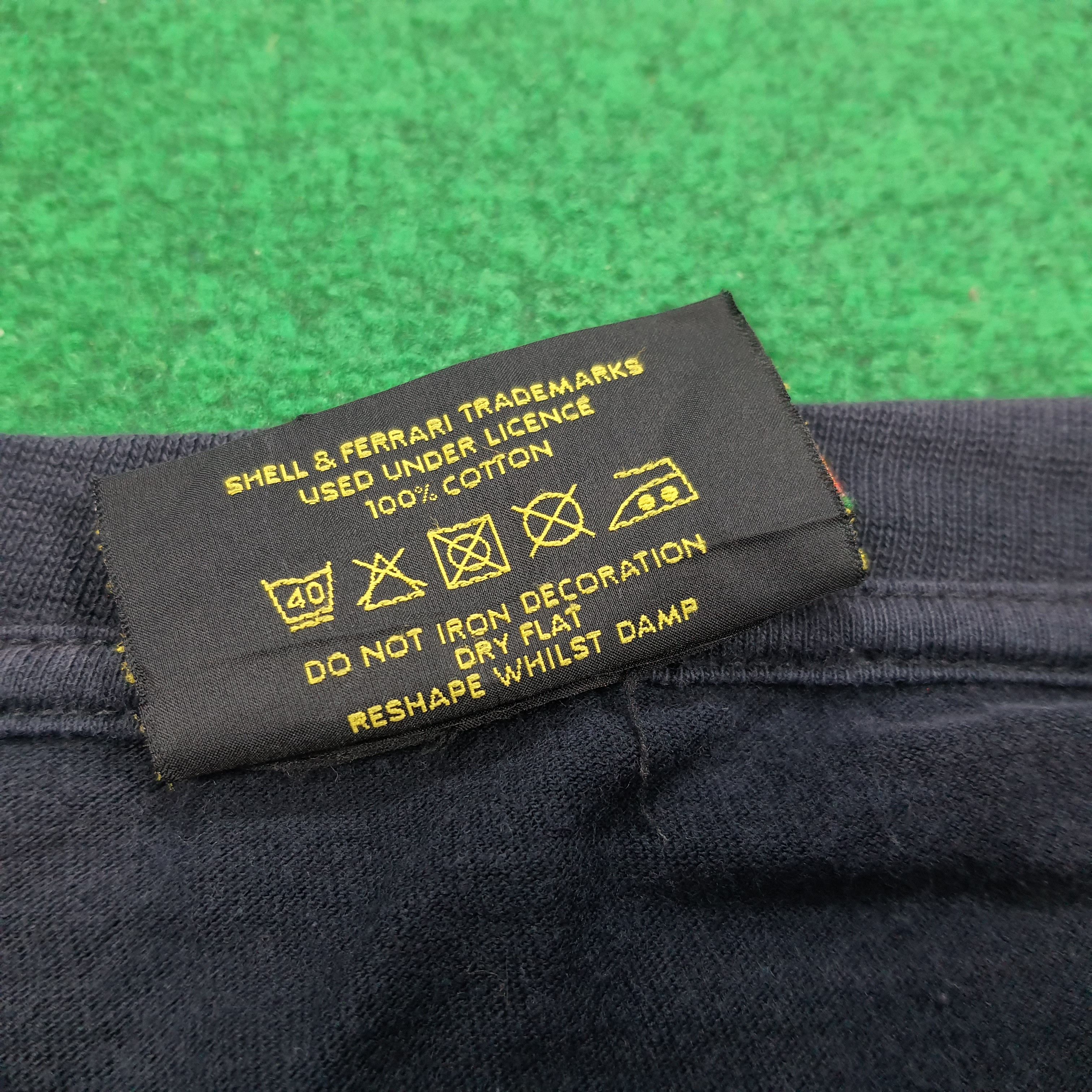 Ferrari × Vintage Vintage Official Ferrari Shell Sportswear Product Tshirt Size US L / EU 52-54 / 3 - 6 Thumbnail