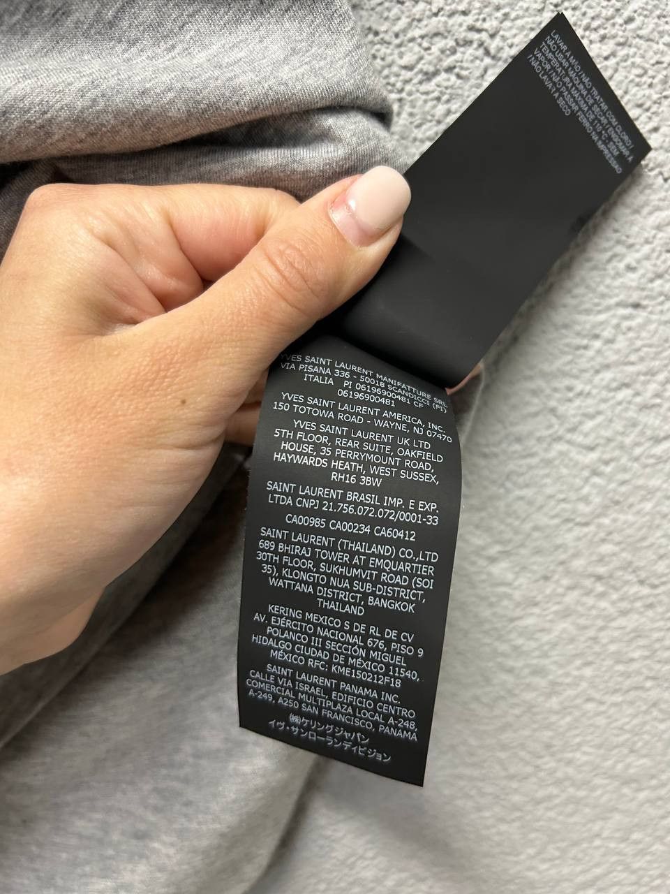 Saint Laurent Paris Saint Laurent Paris grey reverse logo print t-shirt L Size L / US 10 / IT 46 - 12 Thumbnail