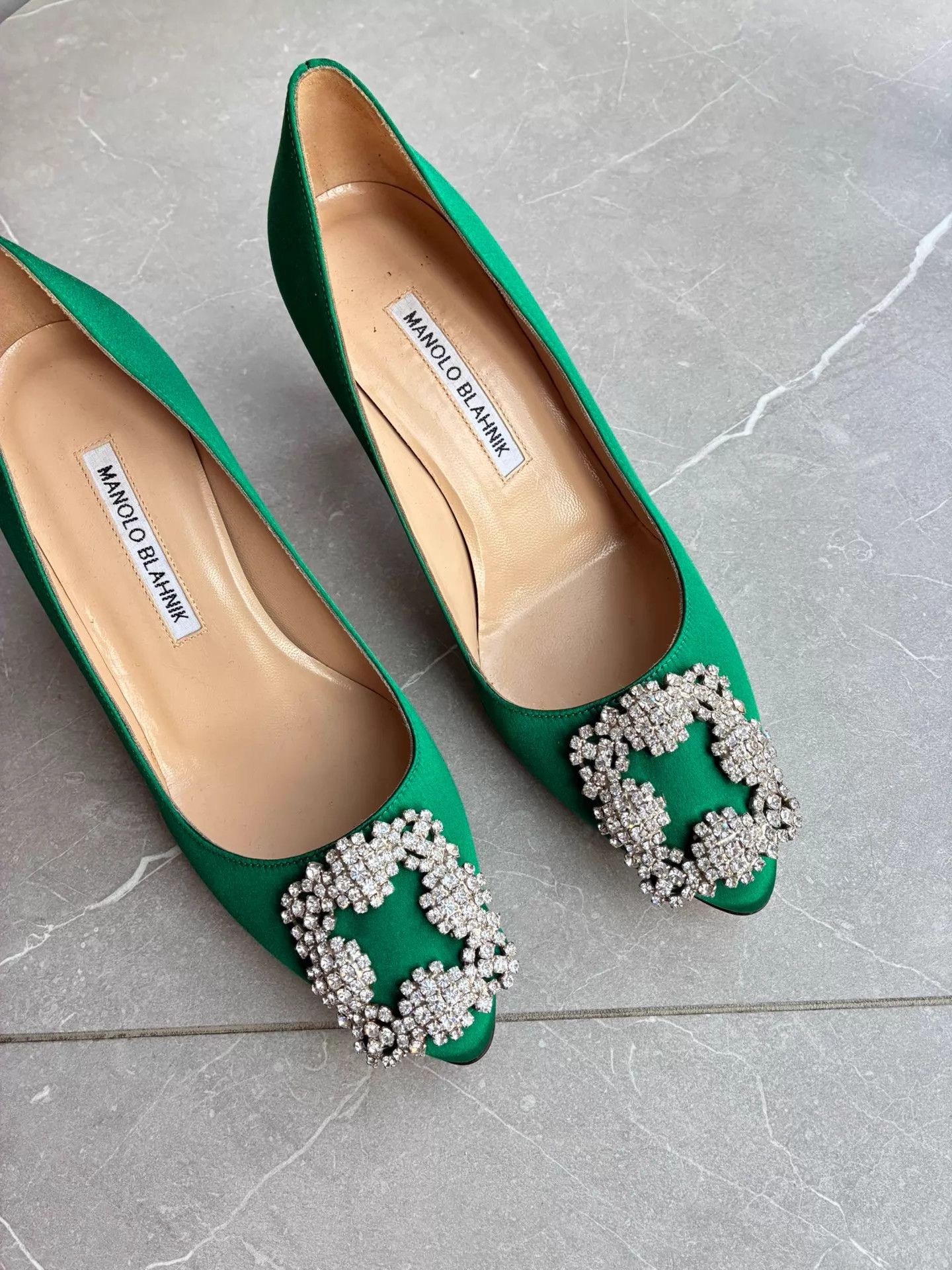 Manolo Blahnik MB Green Satin Crystal Buckle Pointed Toe Heels 7cm 36 Size US 5.5 / IT 35.5 - 4 Thumbnail