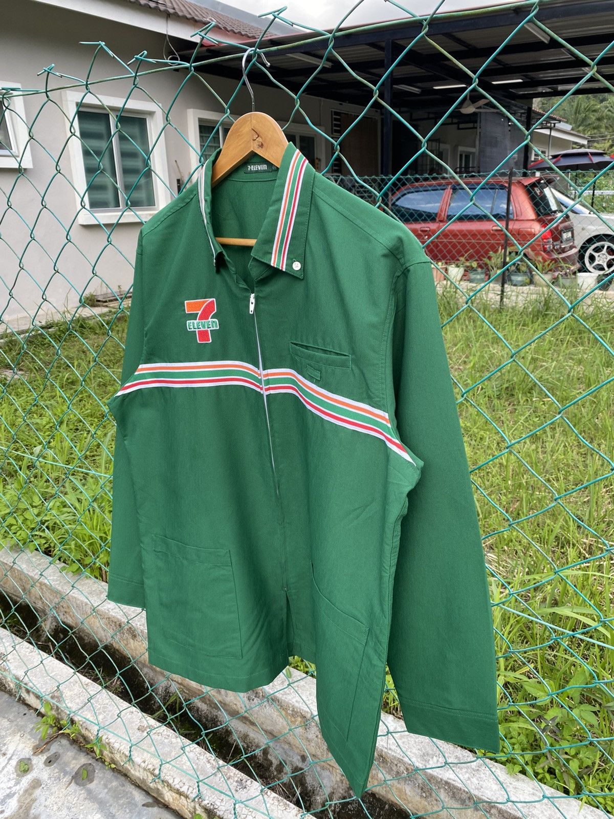 Japanese Brand Vintage 7-eleven woven spellout long sleeve shirt uniform Size US L / EU 52-54 / 3 - 5 Thumbnail