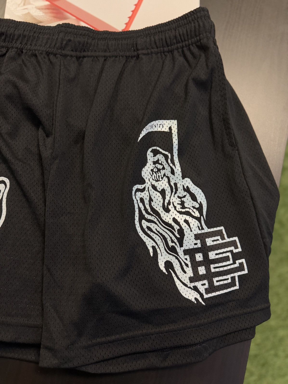 Eric Emanuel × Warren Lotas Eric Emanuel Warren Lotas Shorts Size XXL (NEW) Size US 31 - 4 Thumbnail