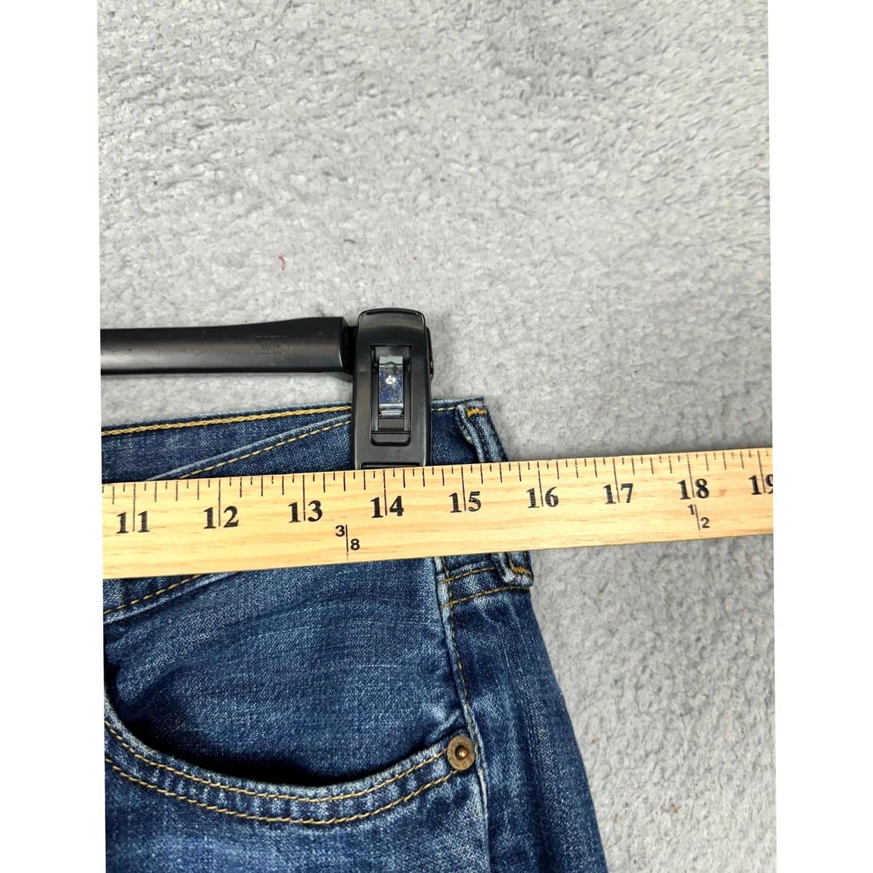 Levi's Levis 514 Jeans Mens Straight Fit 30X32 Blue 5 Pockets Red Tab EUC Size US 30 / EU 46 - 7 Thumbnail
