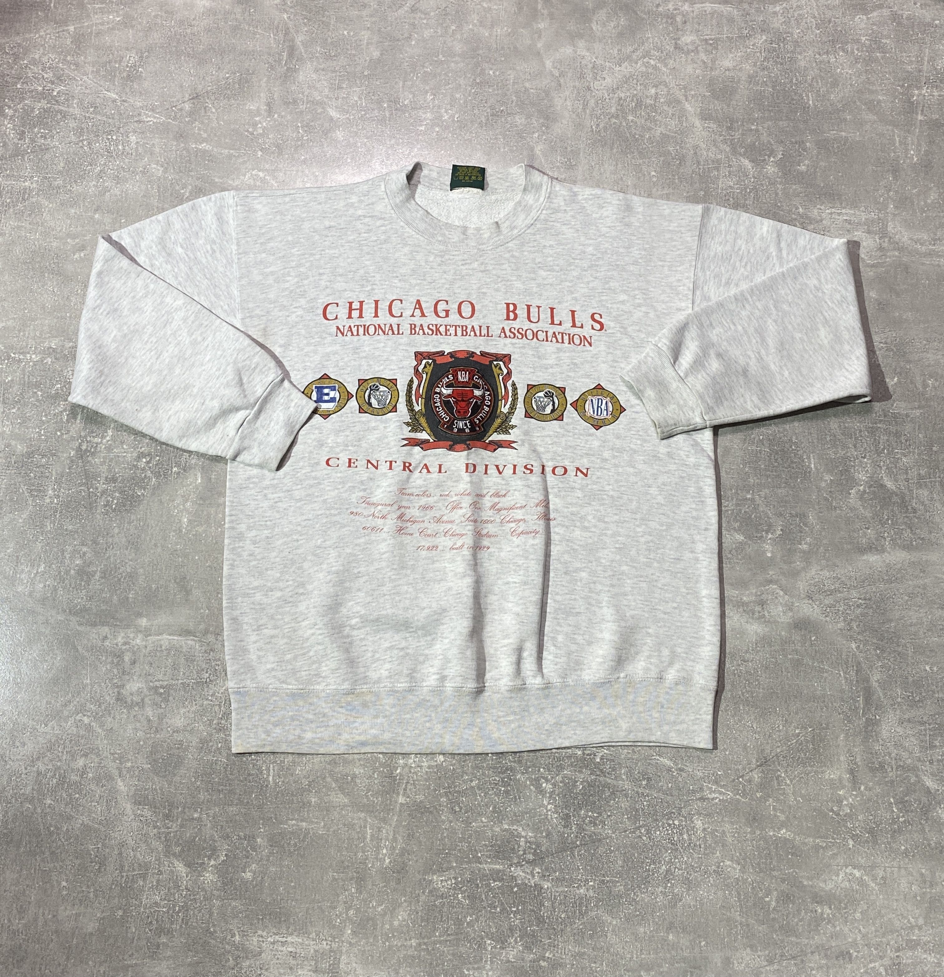 Vintage Vintage NBA Chicago Bulls NATIONAL BASKETBALL ASSOCIATION Size US L / EU 52-54 / 3 - 1 Thumbnail